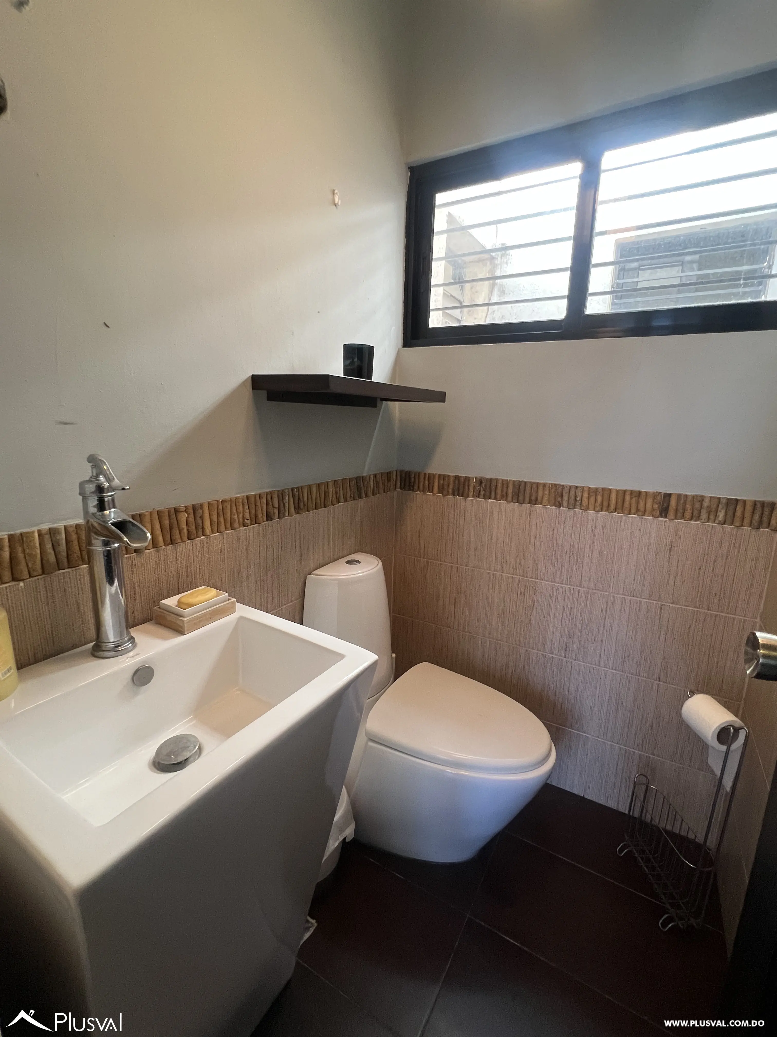 Amplio apartamento en venta en Piantini 488510