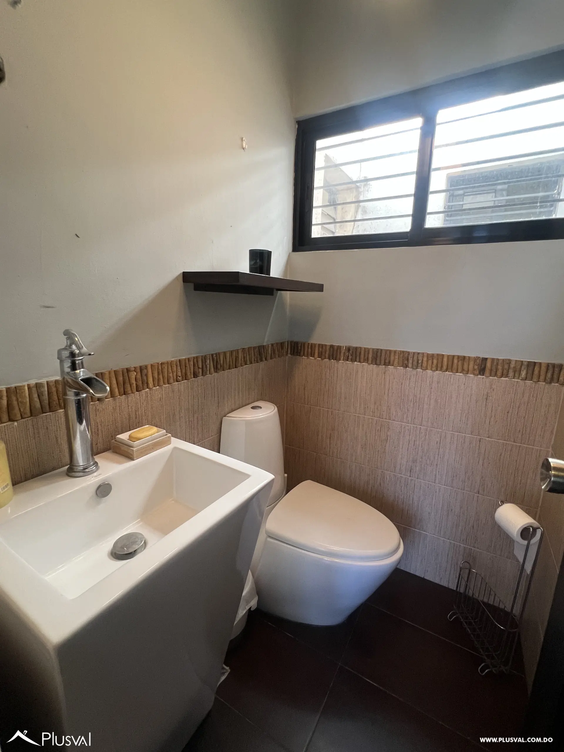 Amplio apartamento en venta en Piantini 488510