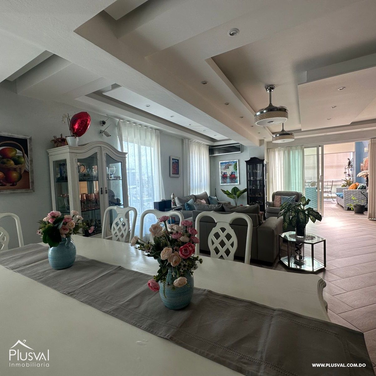 PH en venta en Evaristo Morales, a pasos de la Churchill. 406349