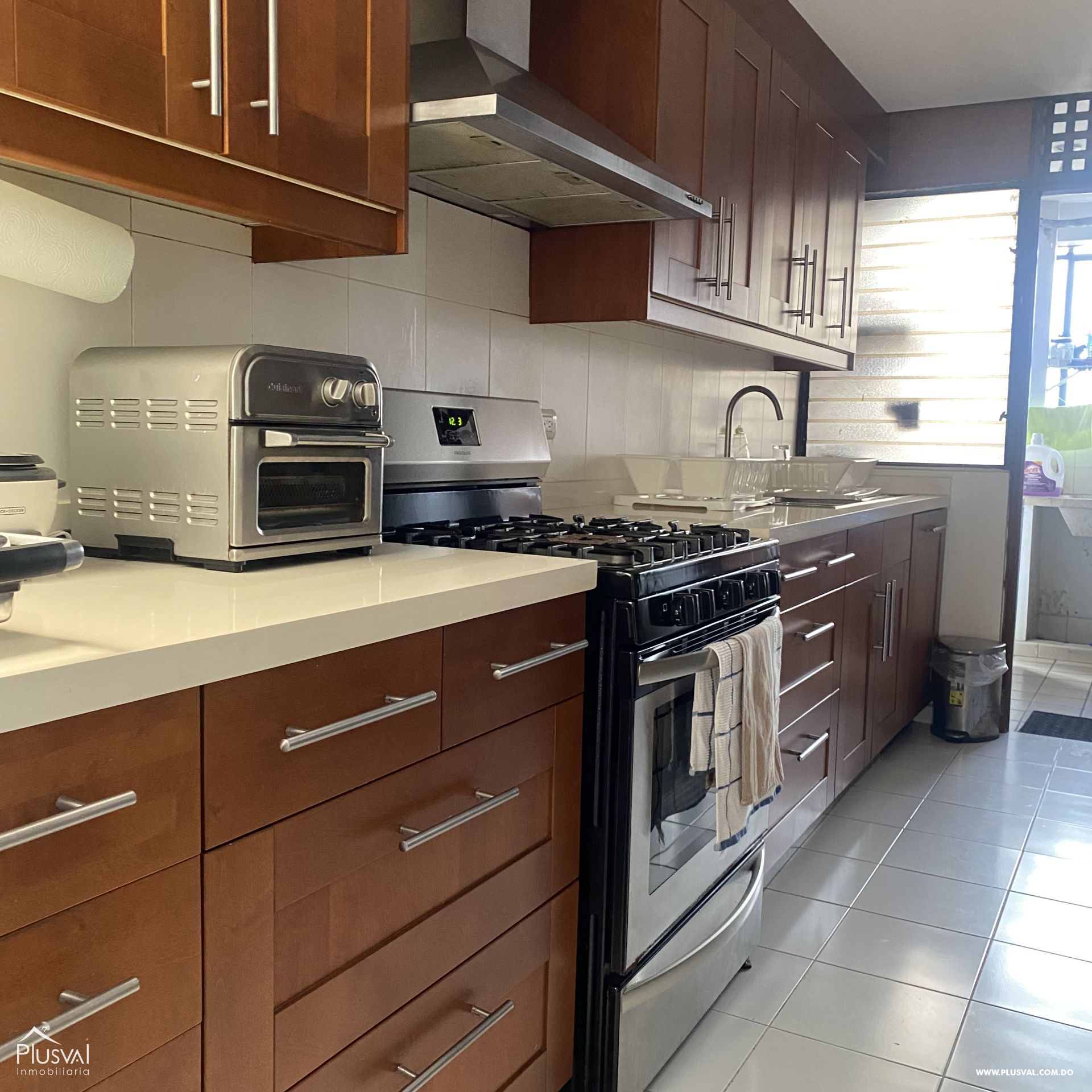 Amplio y fresco Apto clásico con Terraza Privada 366201