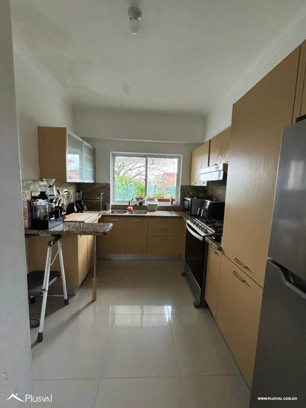 Apartamento amueblado de 3 Habitaciones en Alquiler en Julieta Morales con Terraza Privada 525214