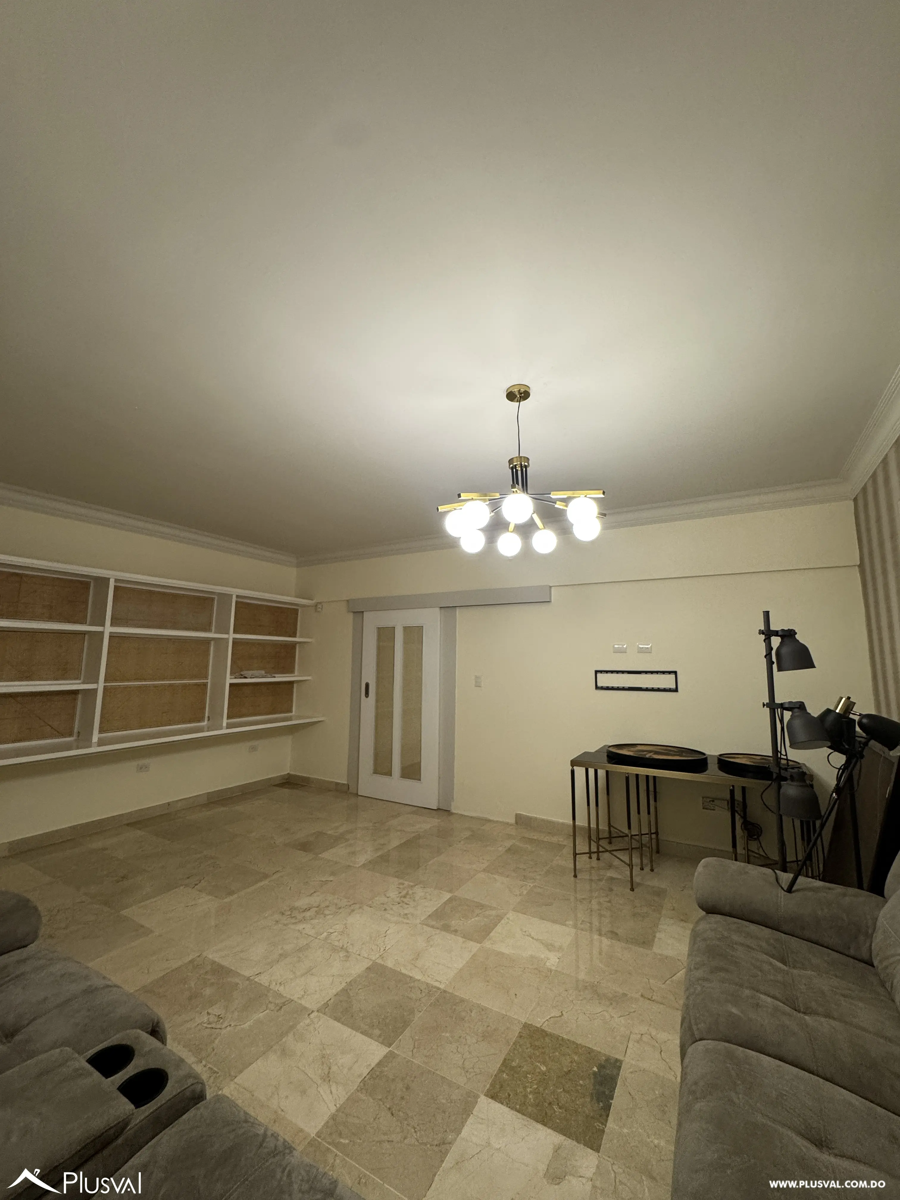 Apartamento en alquiler en Piantini de 3 habitaciones mas estudio 452311