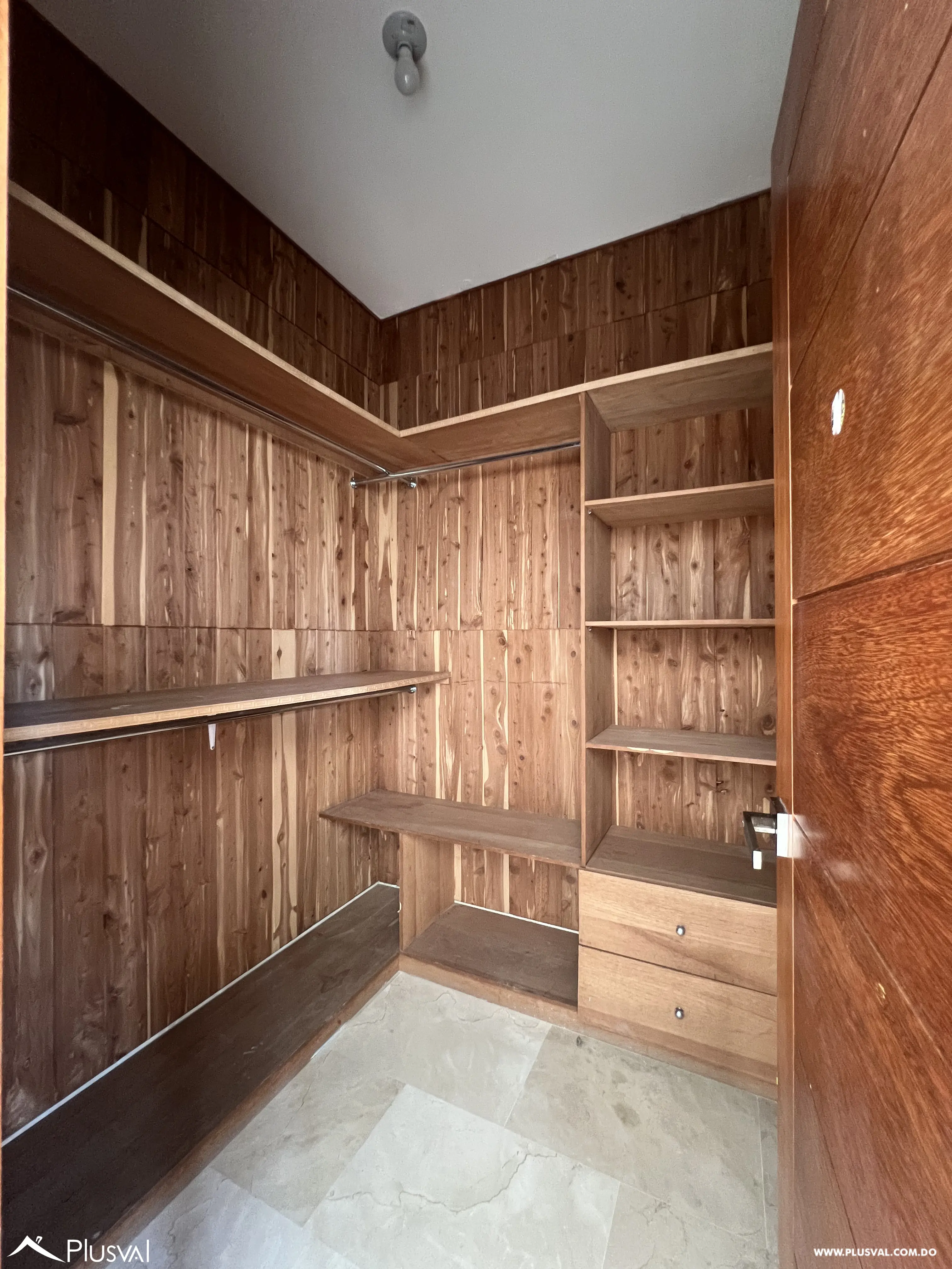 Espectacular apartamento en alquiler en Los Cacicazgos 474155