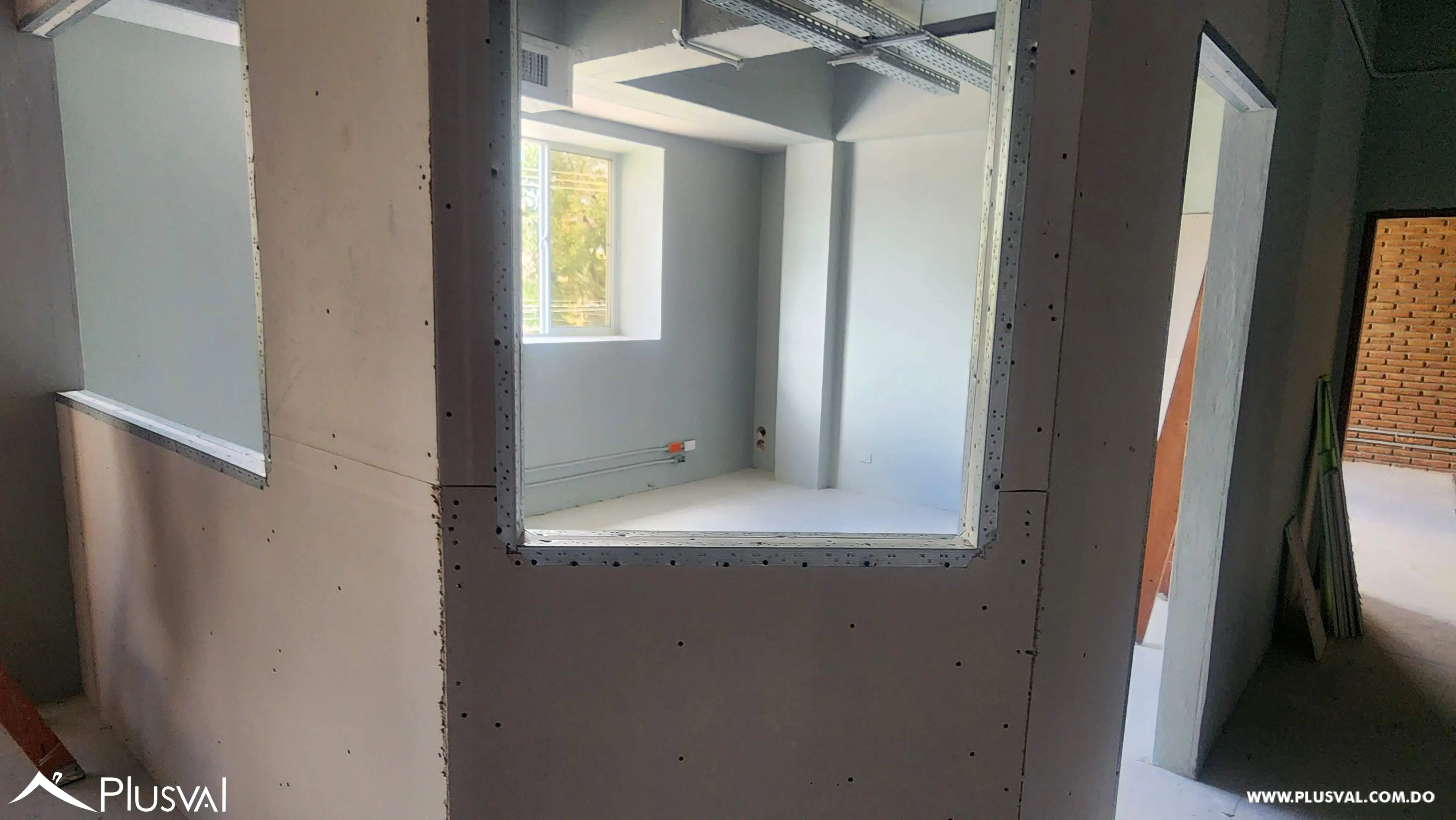 Alquiler de amplio local de oficinas en La Fe. 496492