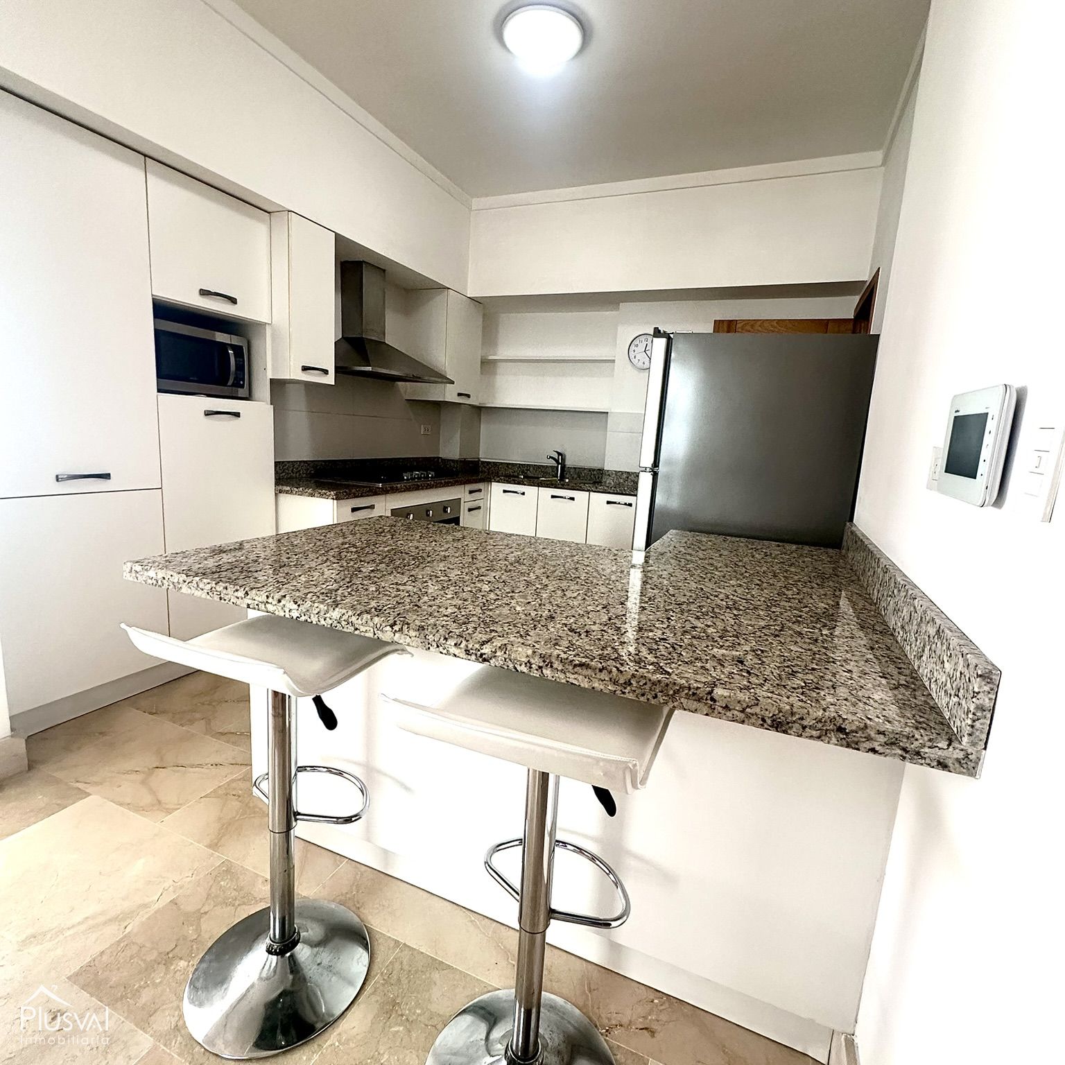 Apartamento en alquiler en el excluviso sector Piantini 372989