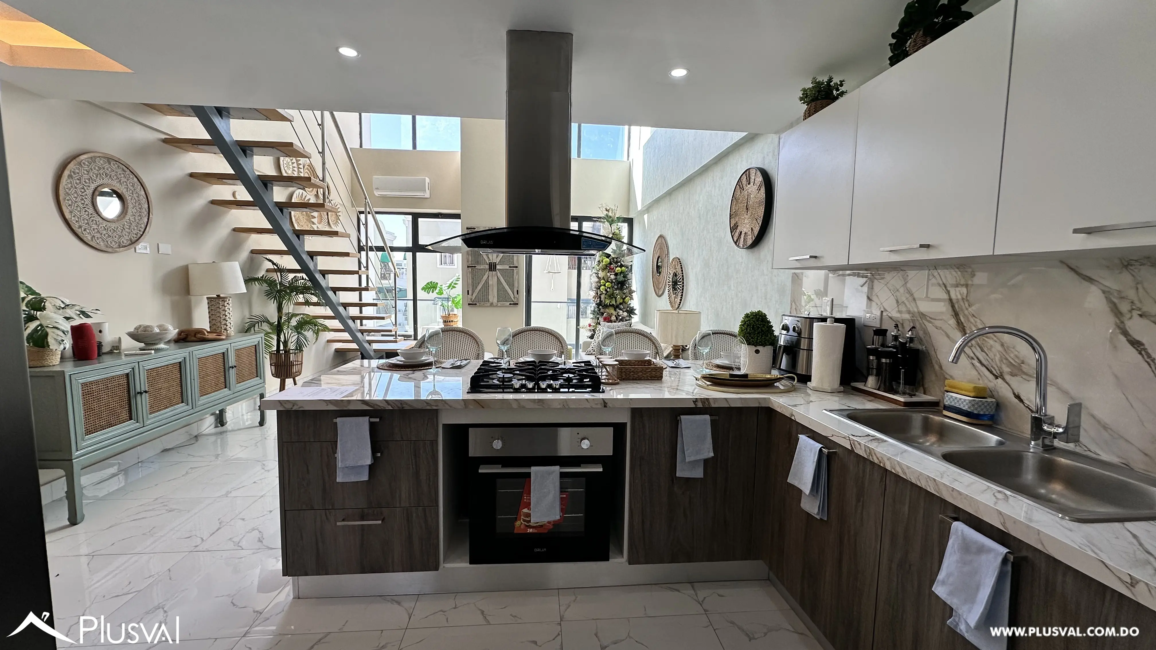 Apartamento de 1 habitación en venta en Evaristo Morales, loft amueblado 499750