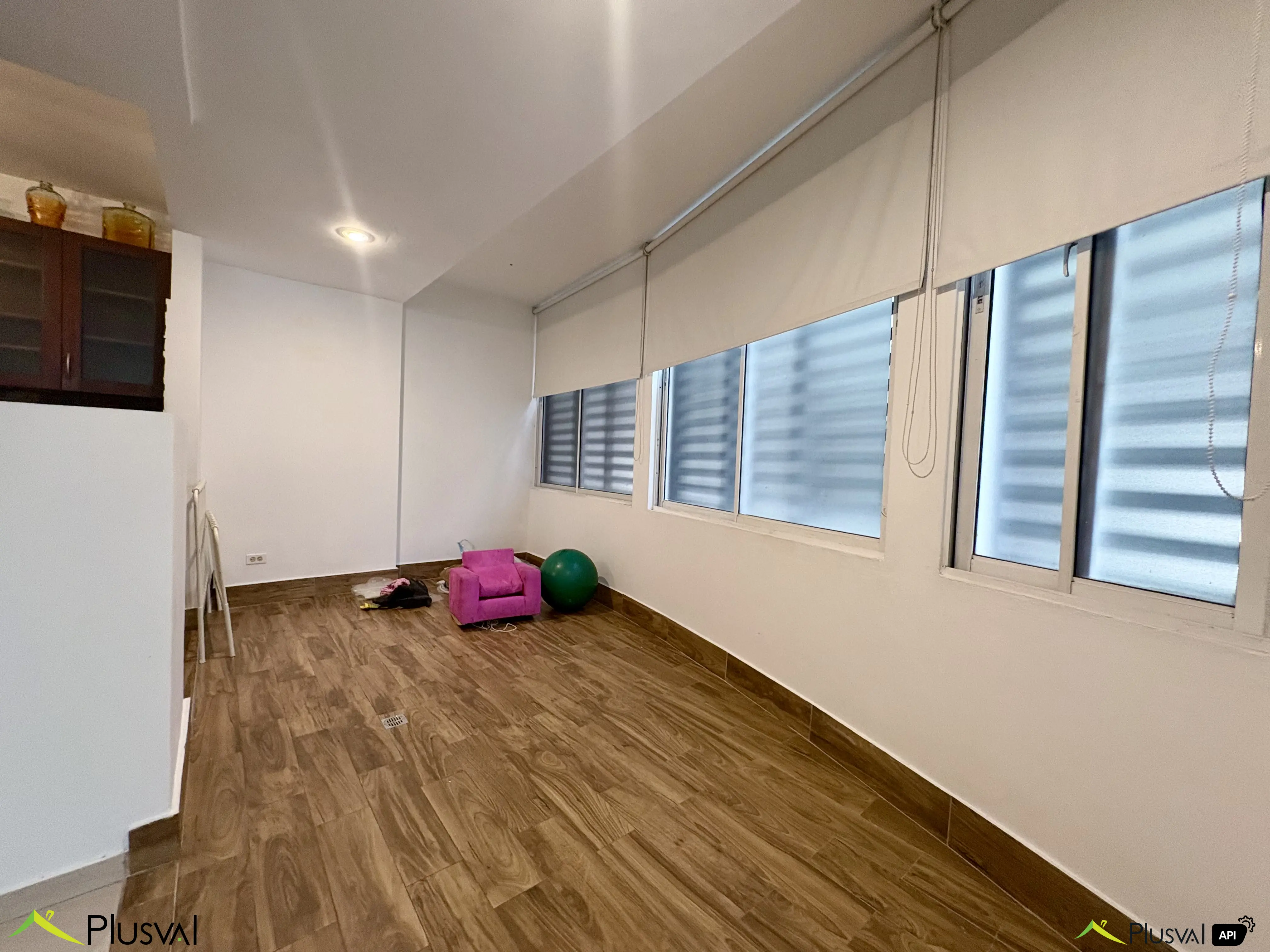 Apartamento de 2 habitaciones en una elegante torre en Evaristo Morales 450392
