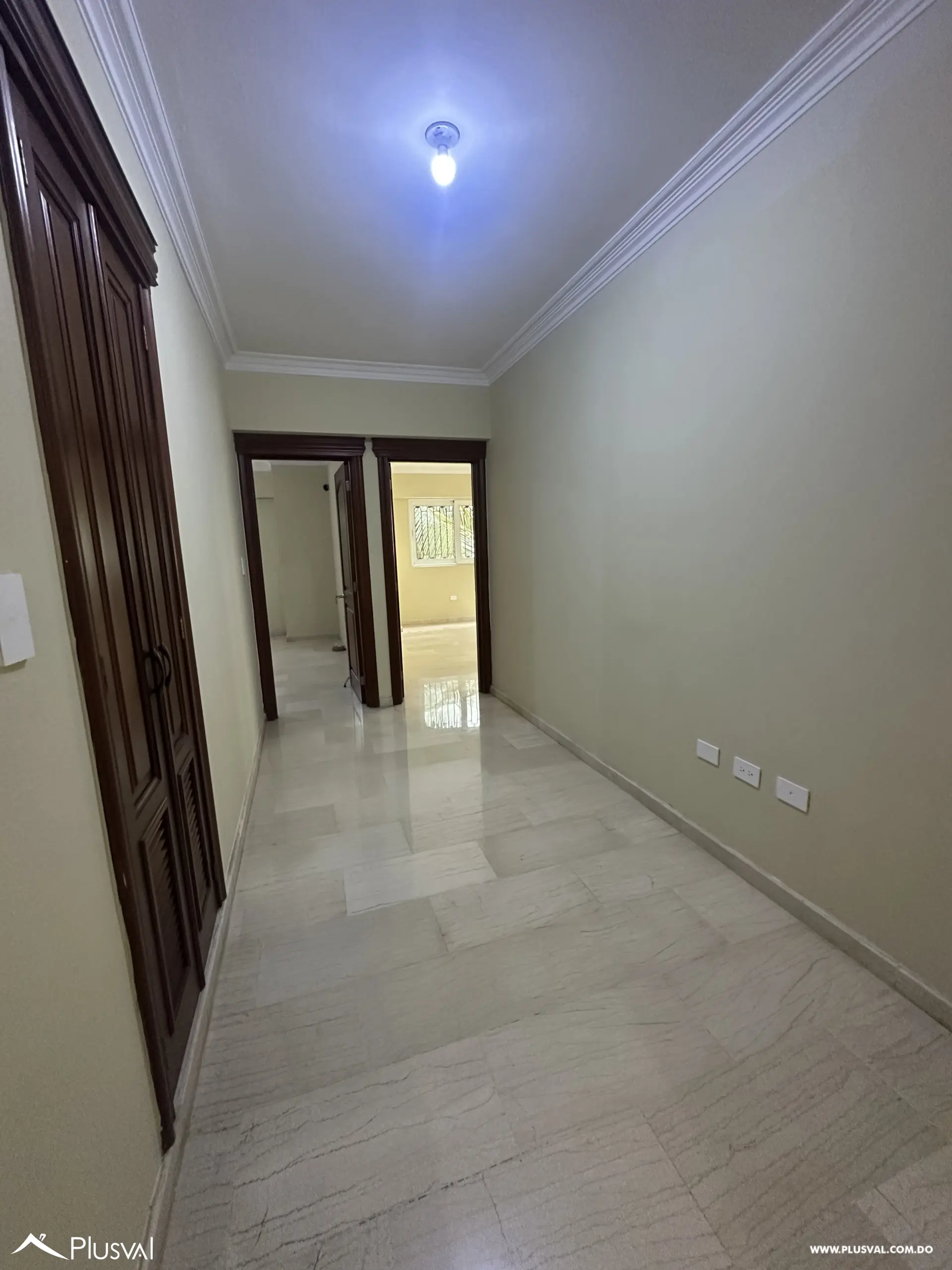 Apartamento en alquiler en Naco de 225mts. 519976