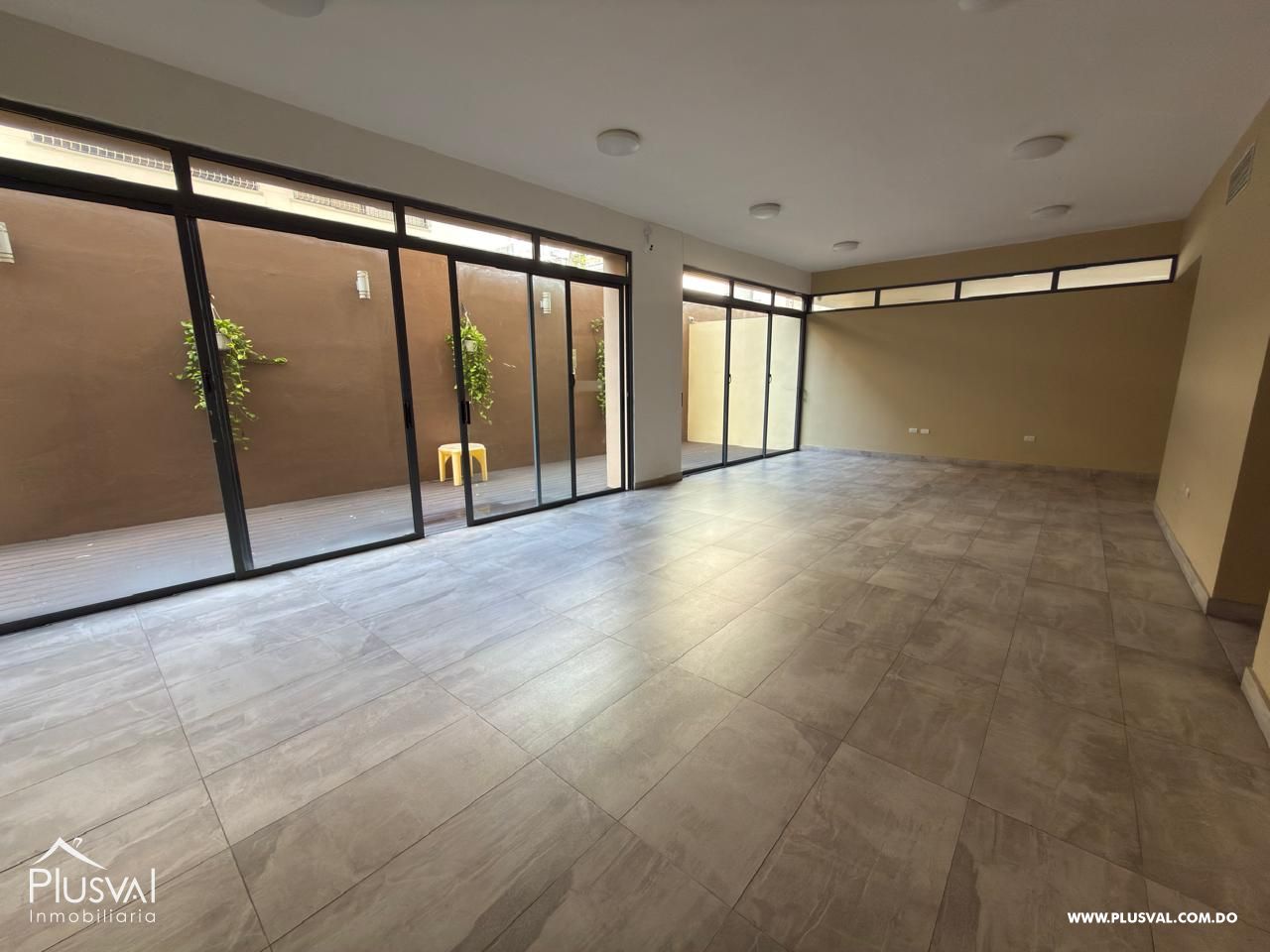 Alquiler en moderna torre en Evaristo Morales 481902