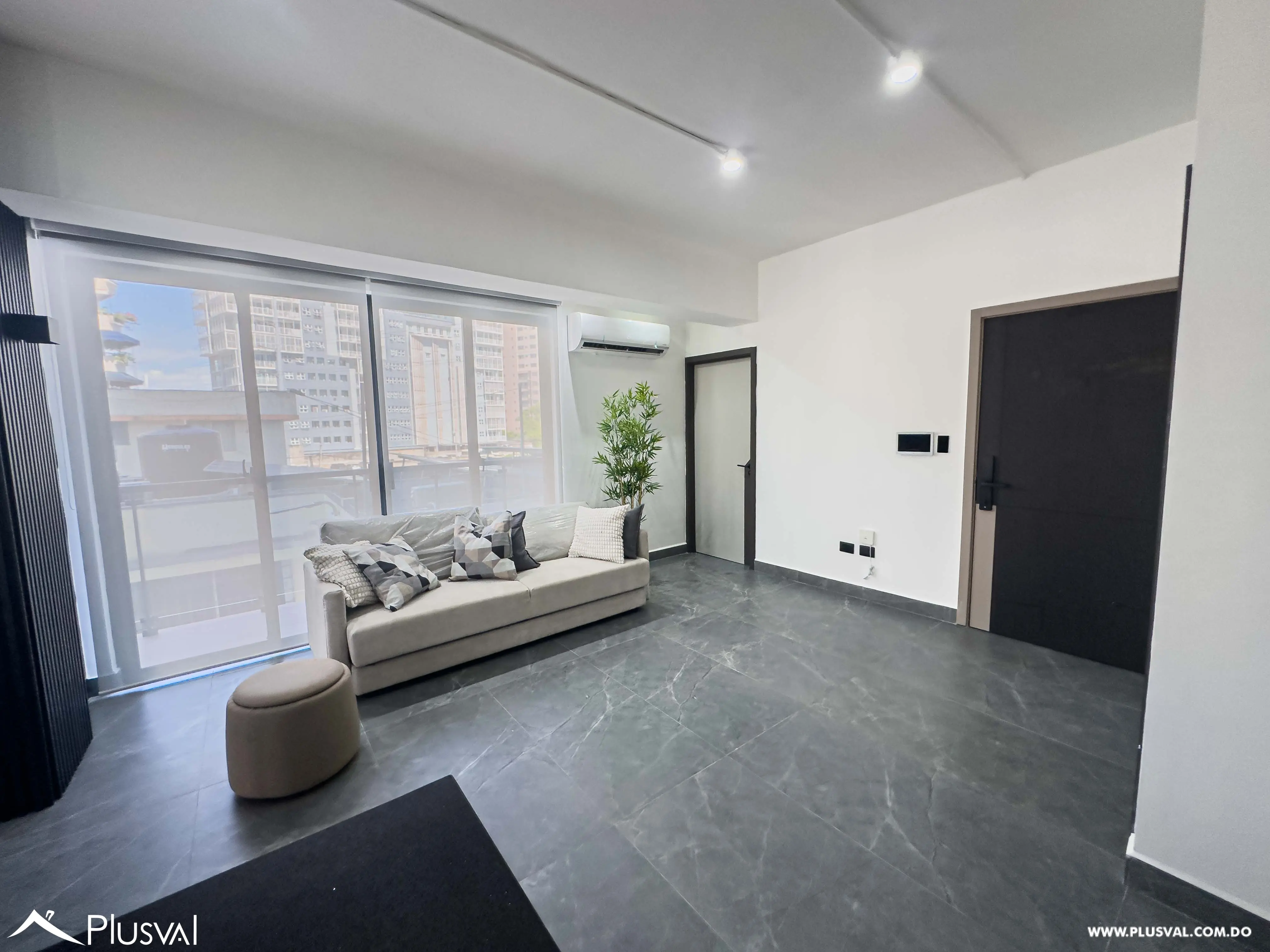 Apartamento en alquiler amueblado en El Vergel. 528425