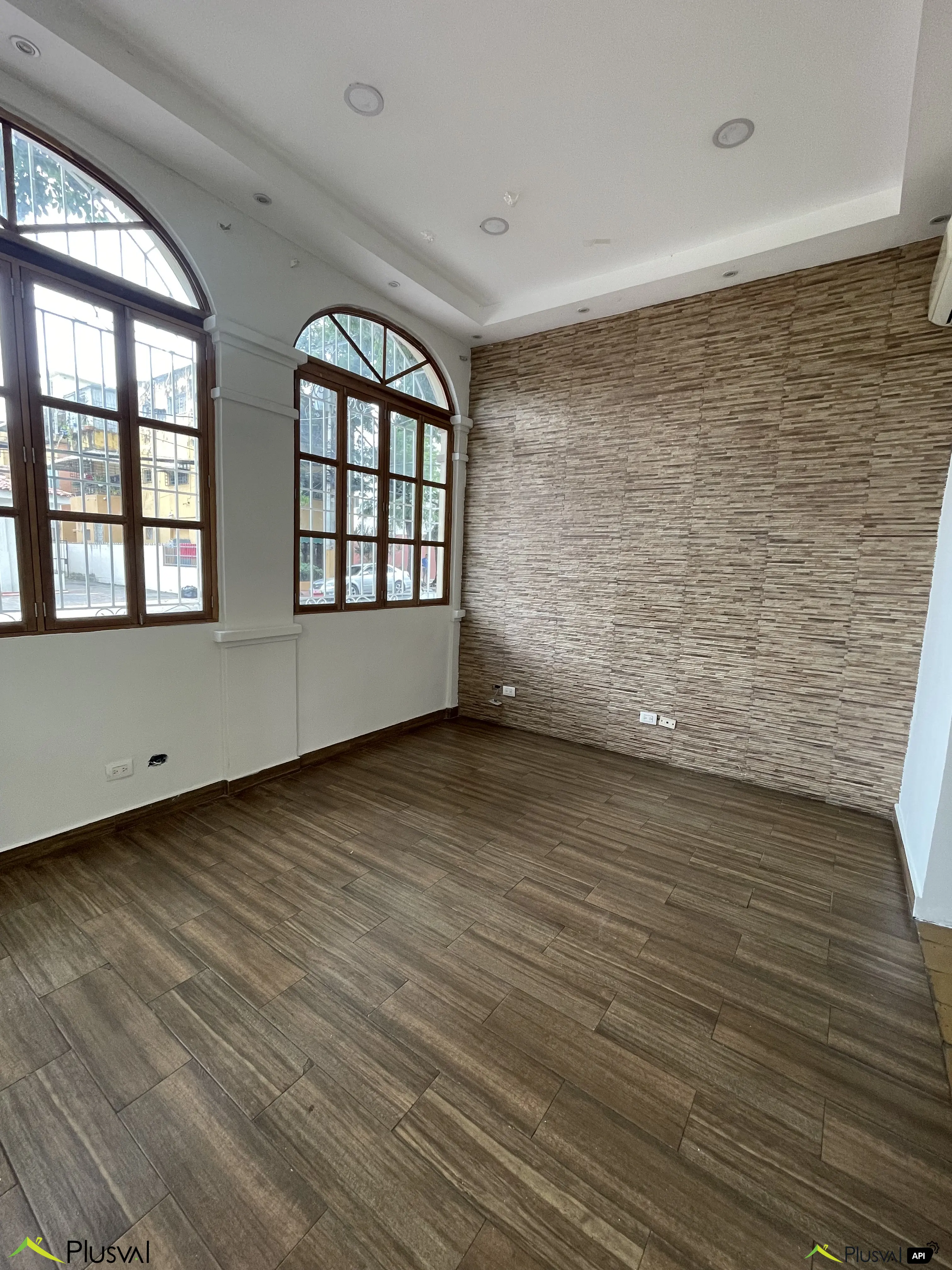 Se alquila local comercial en el corazón de Gazcue 449499