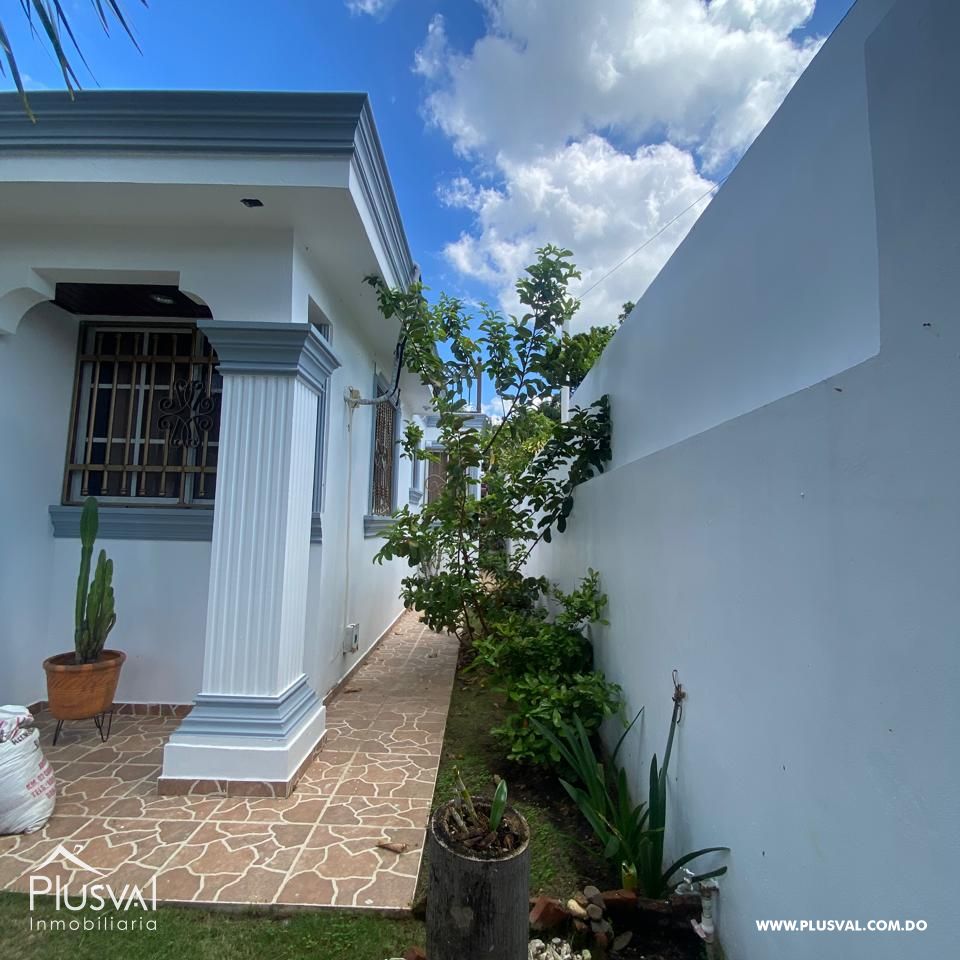 Casa esquinera en Venta San José de las Matas. 393141