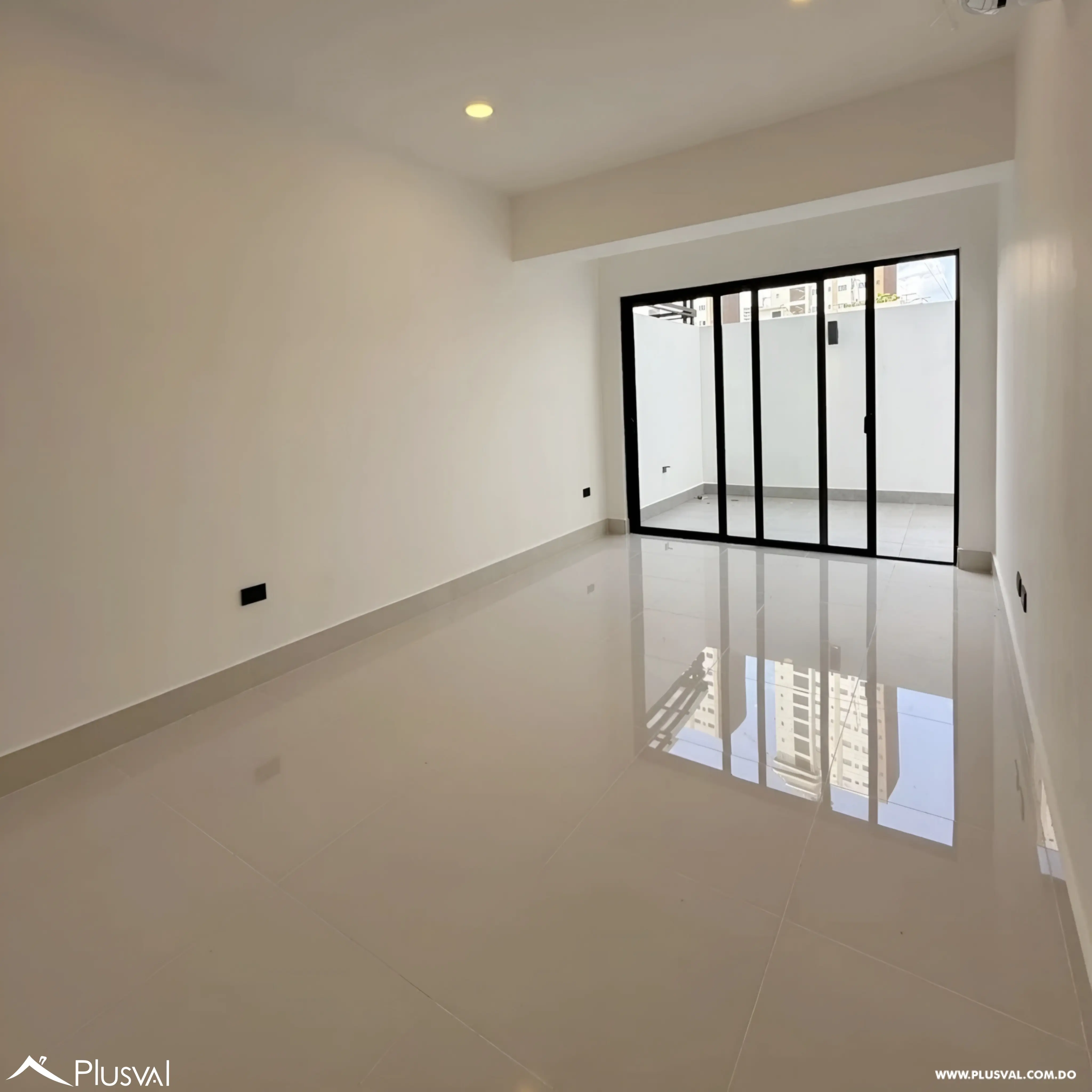 Apartamento en alquiler Serralles, una habitación en segundo nivel con terraza. 471485