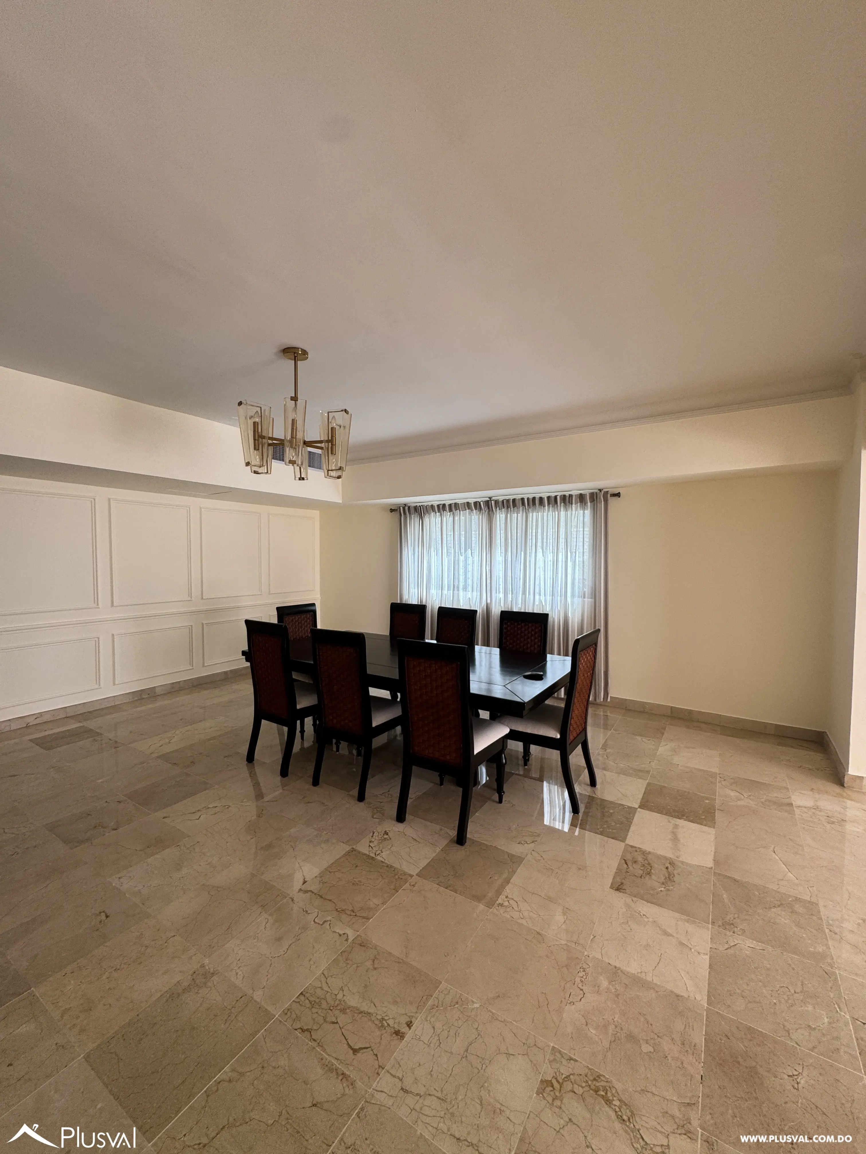 Apartamento en alquiler en Piantini de 3 habitaciones mas estudio 452303