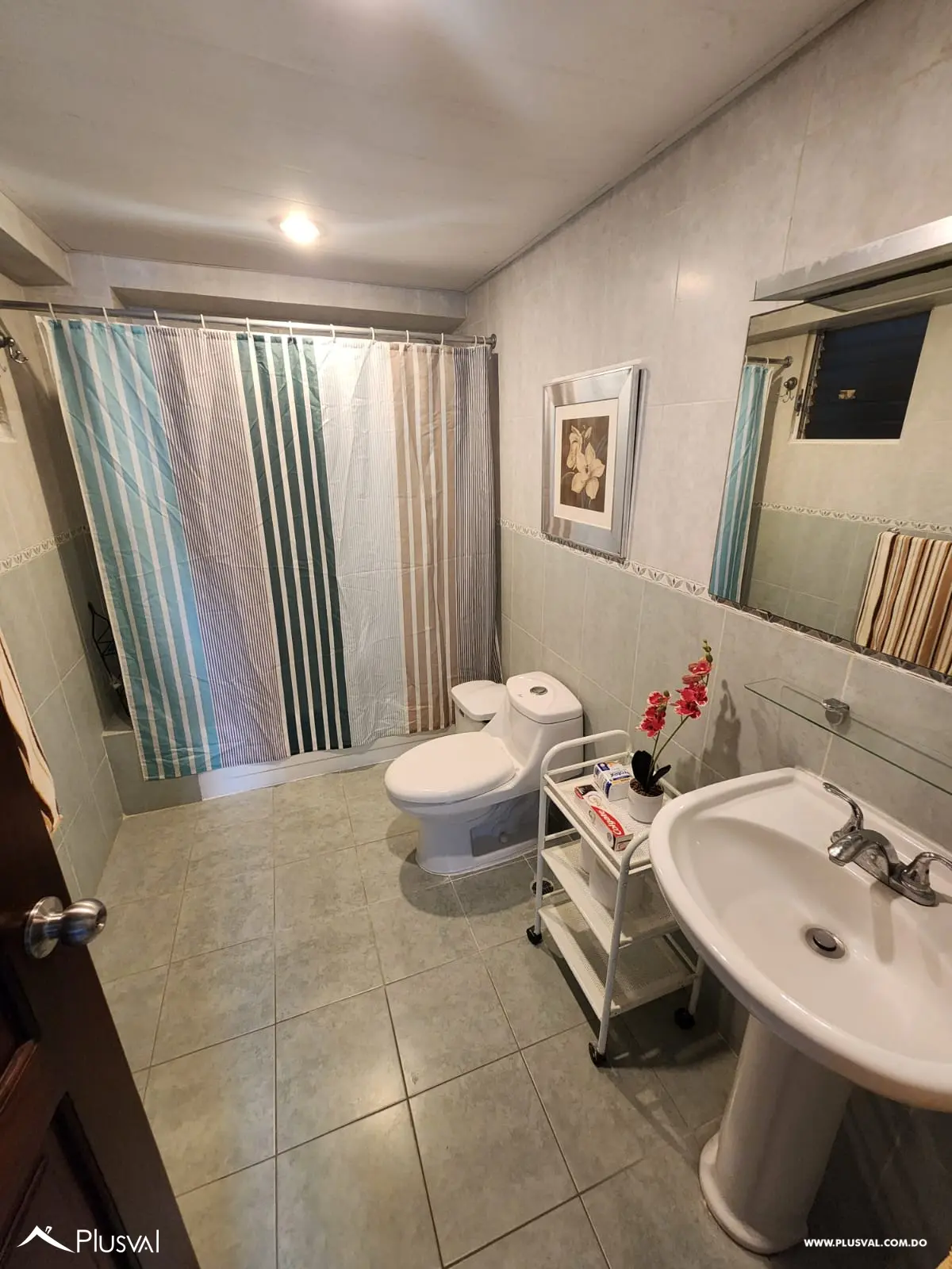 Apartamento de 3 habitaciones en alquiler en Evaristo Morales 497194