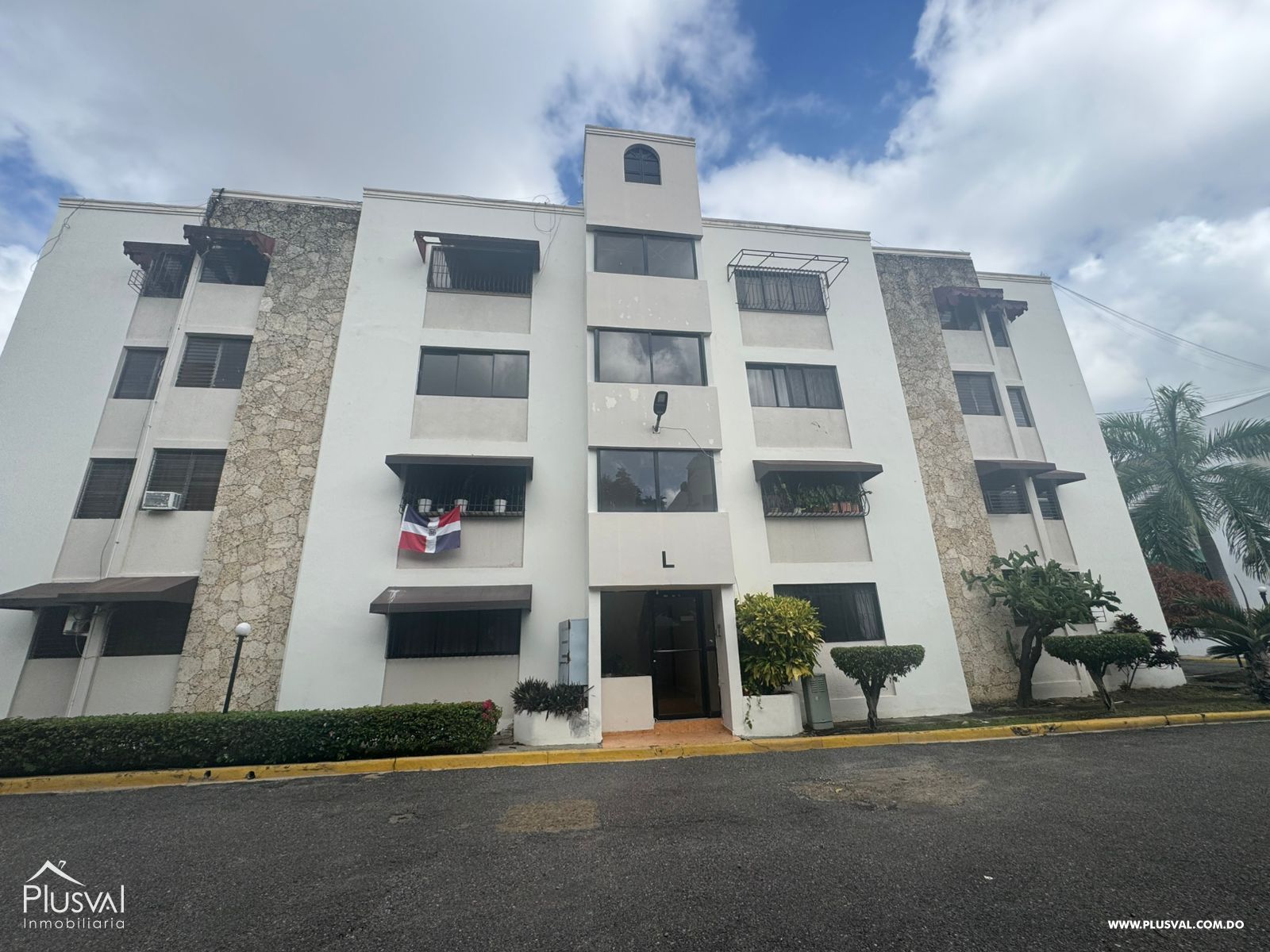 Apartamento en Alquiler en la Av. Bartolomé Colon 497021