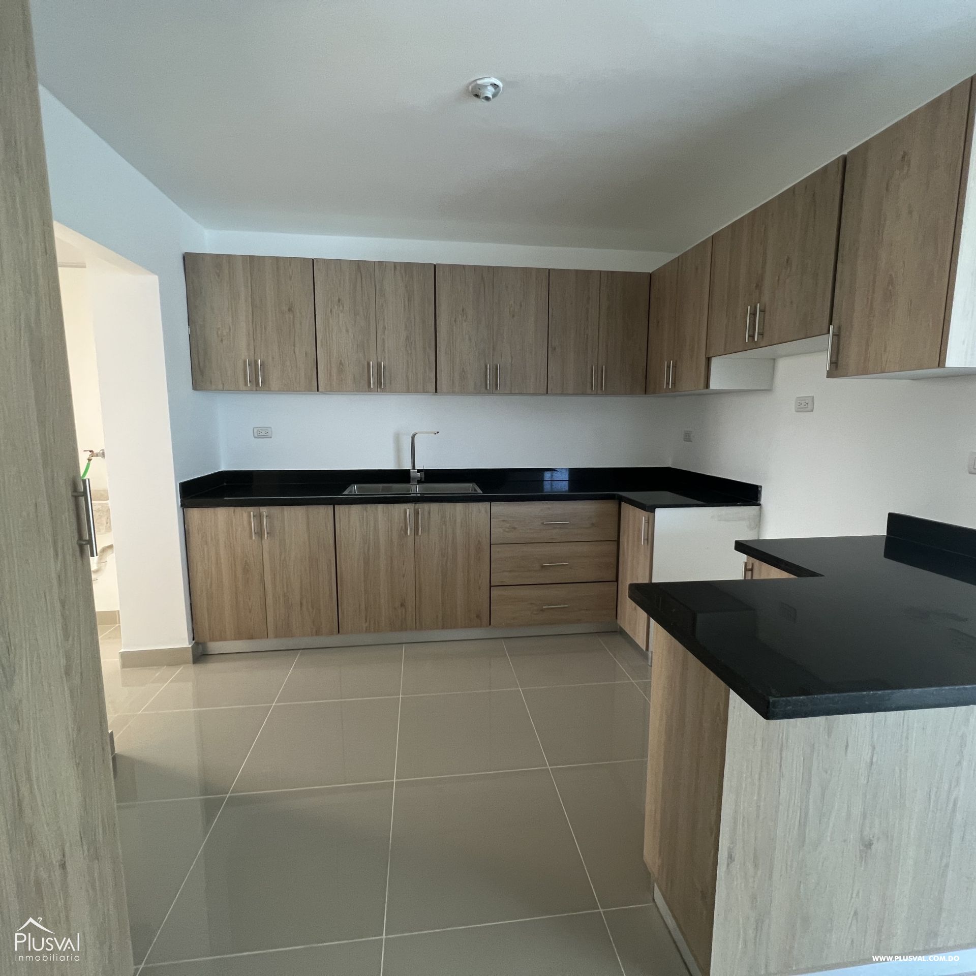 Nuevo apartamento en venta con hermosa vista. 242343