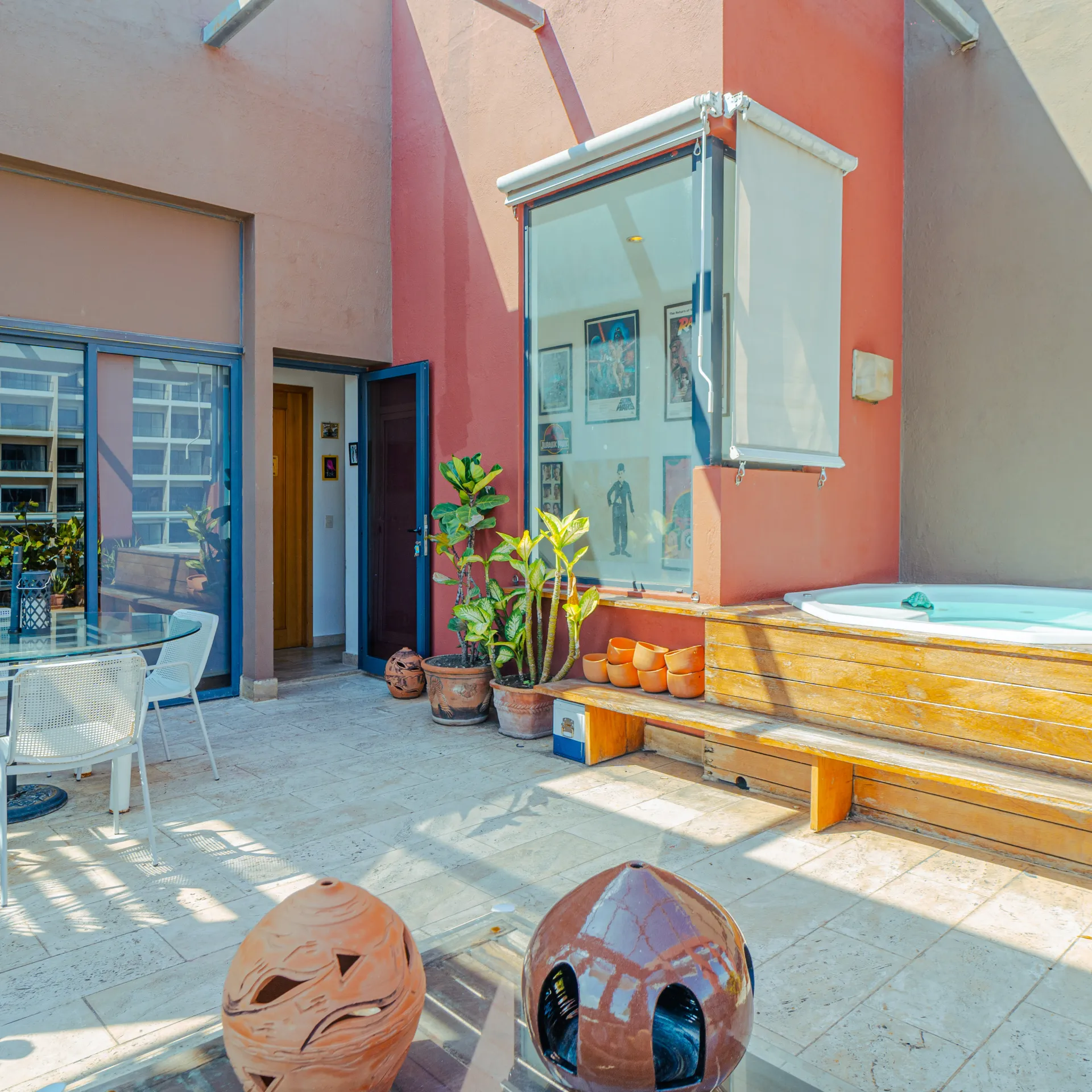 Pent-house con terraza privada y 3 parqueos en Evaristo Morales 435855