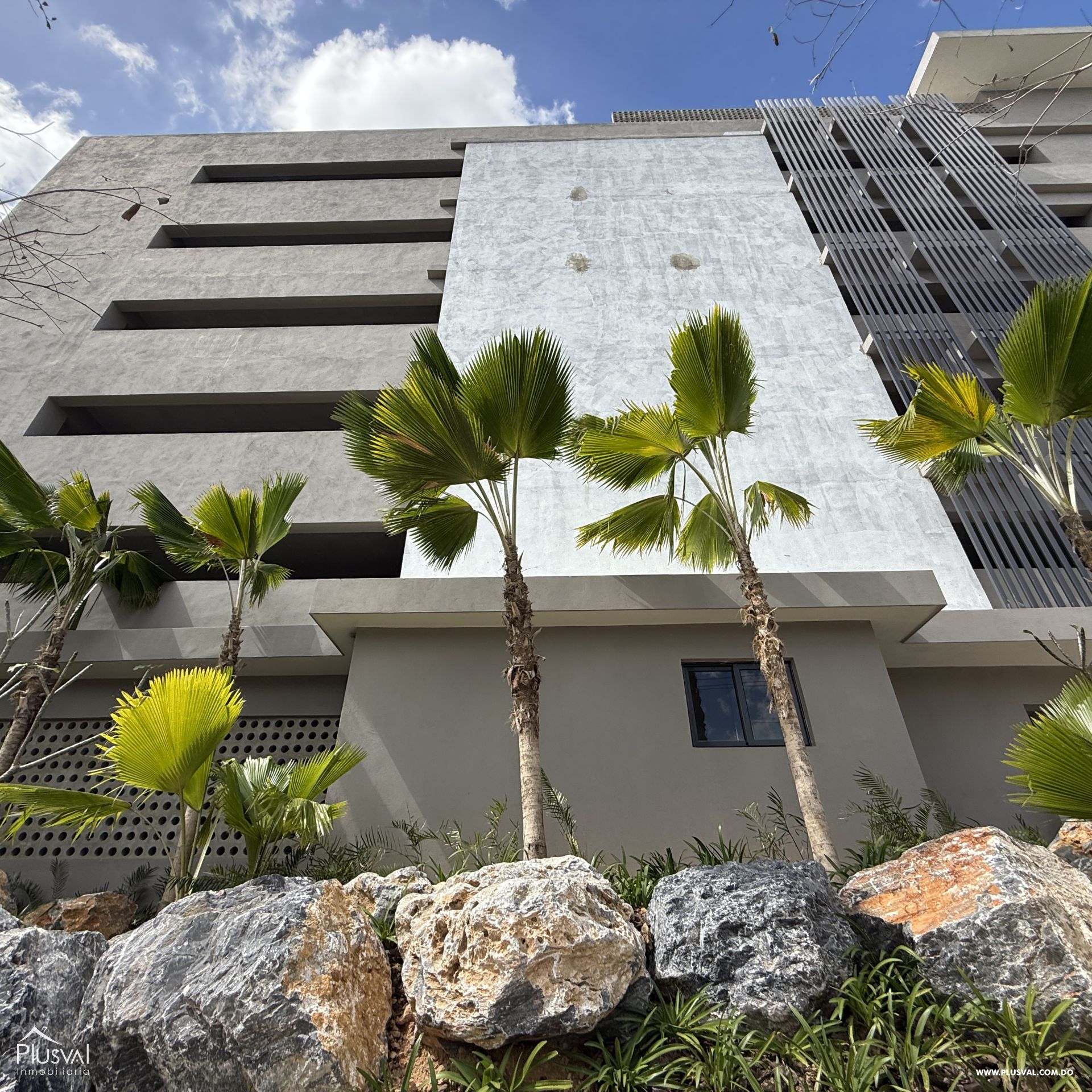 Impresionante apartamento de 3 habitaciones en venta en el malecón, un oasis urbano en el corazón de Santo Domingo 428199