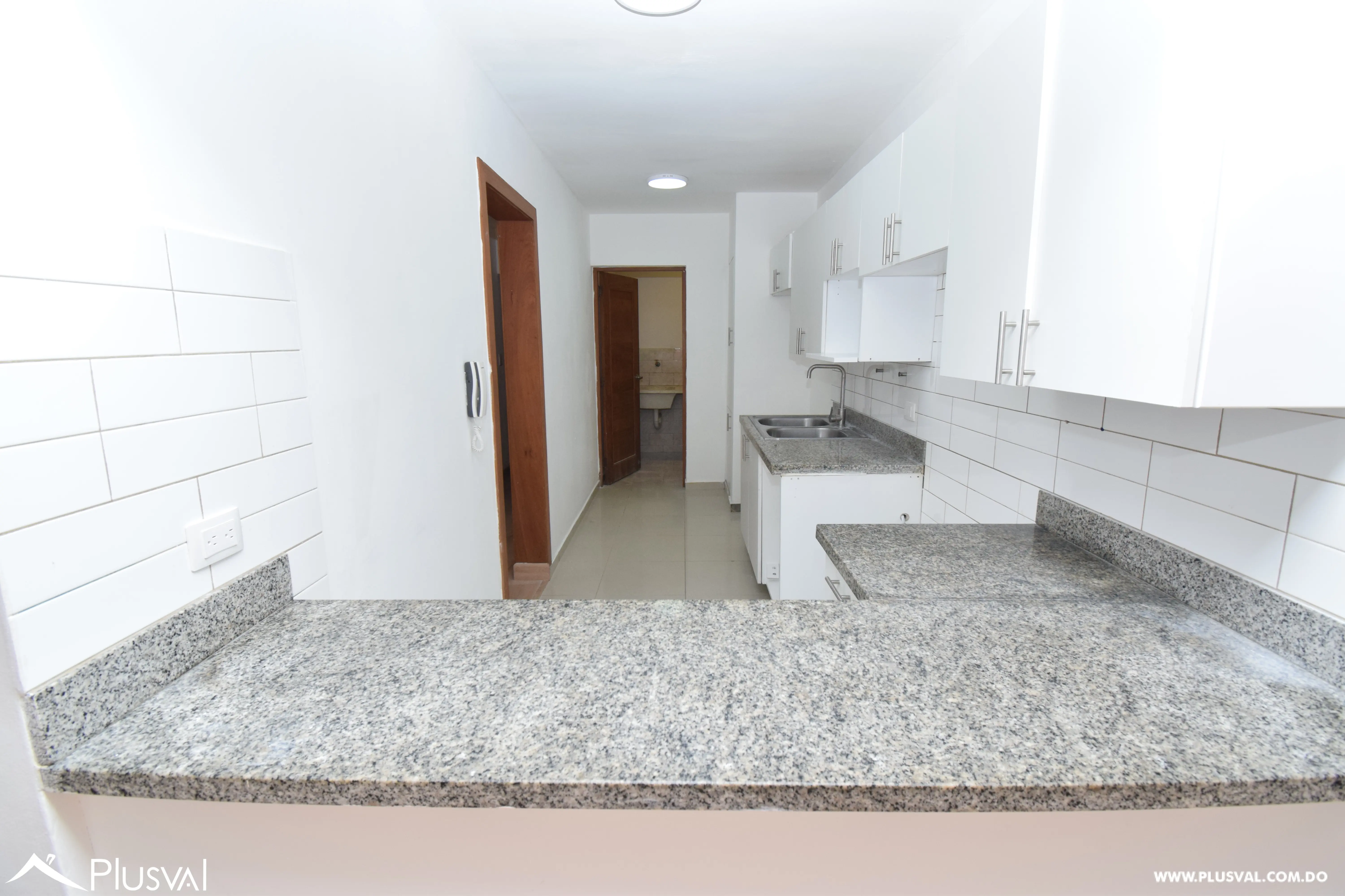 Apartamento en alquiler vacío con excelente ubicación. 468030