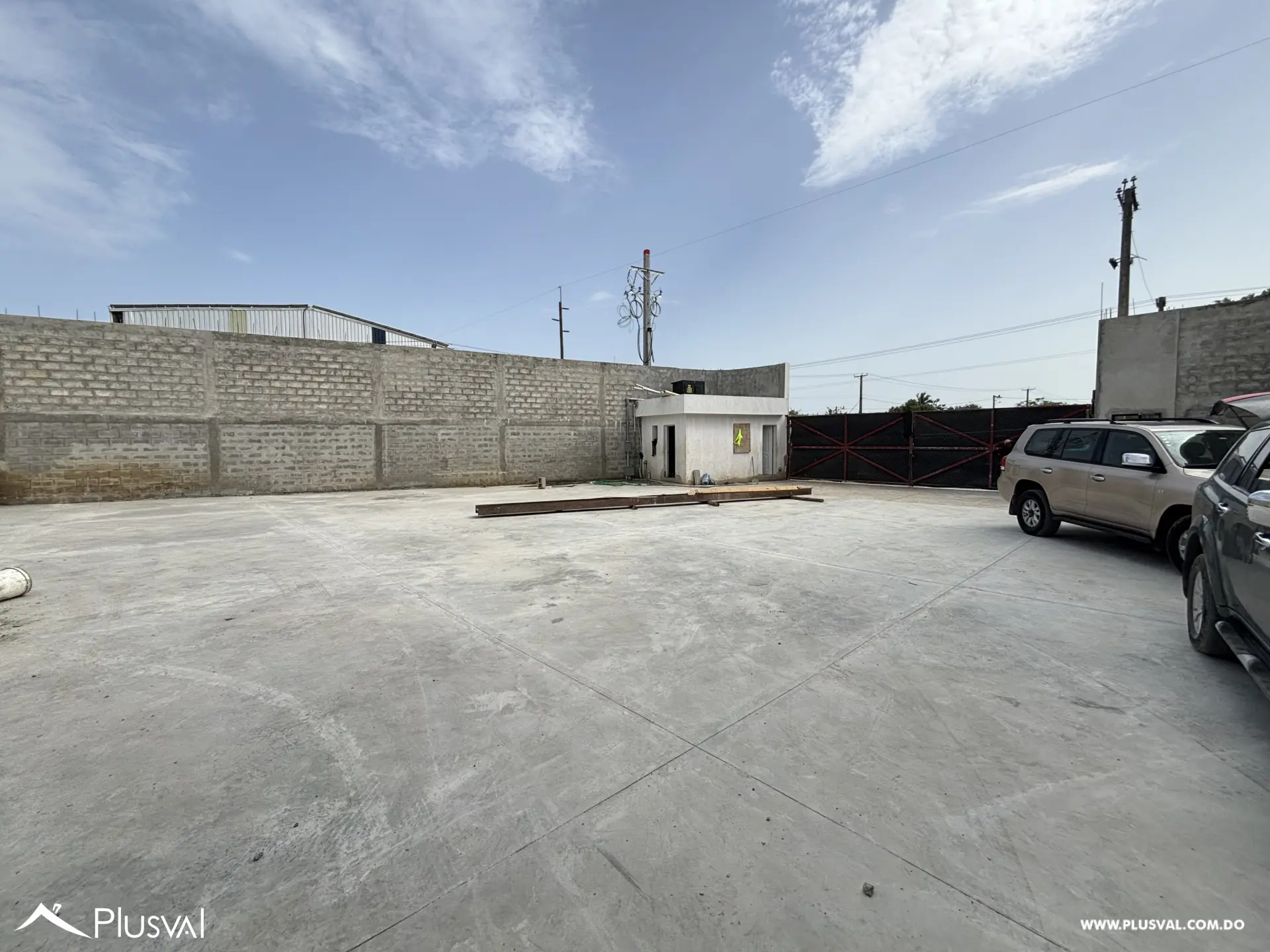 Nave industrial en alquiler con facil acceso en Hato Nuevo 522268