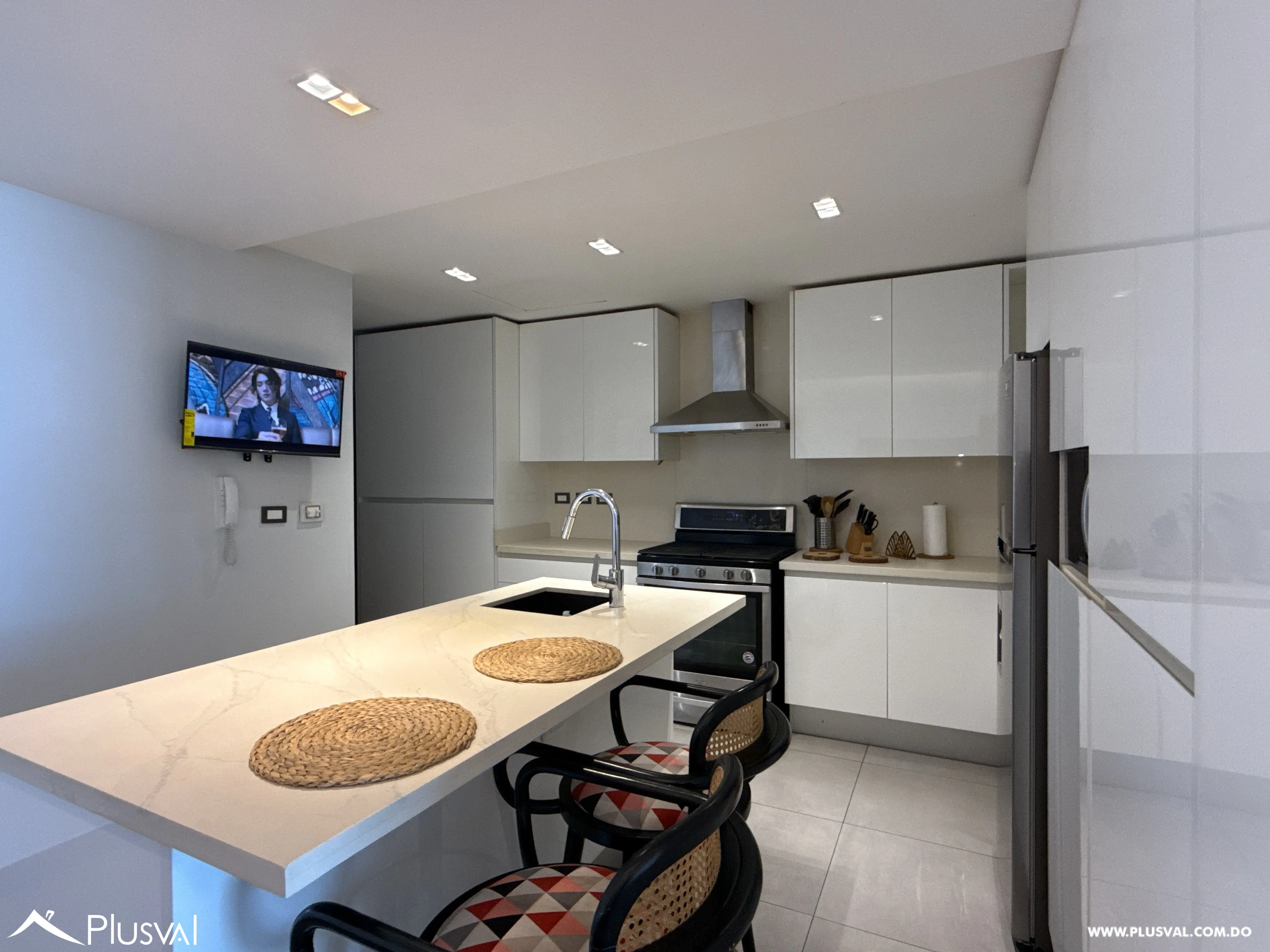 Apartamento Amueblado en Alquiler, Vista al Mar y el Parque en Bella Vista 530453