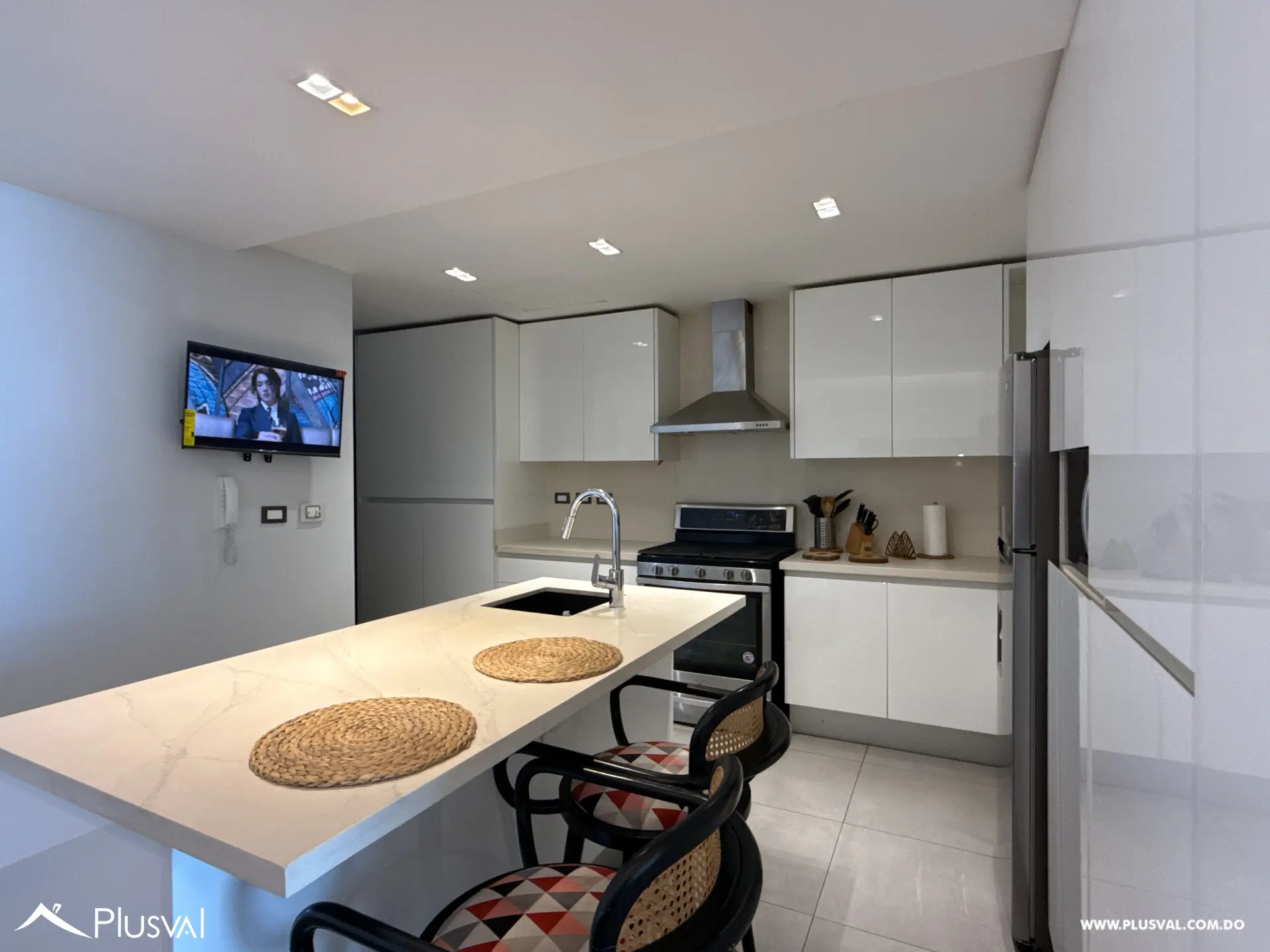 Apartamento Amueblado en Alquiler, Vista al Mar y el Parque en Bella Vista 530453