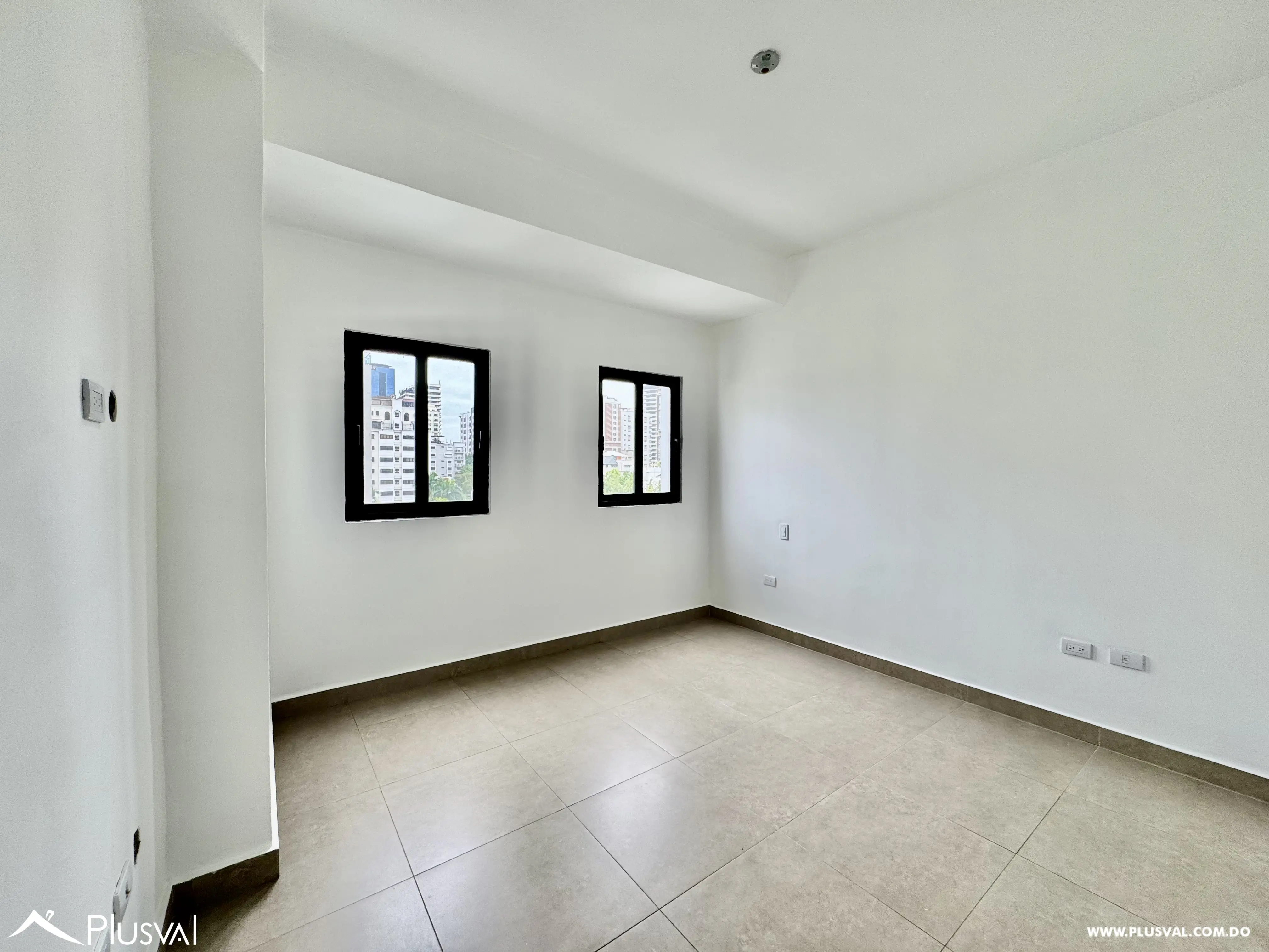 Alquilo Apto Vacio en una de las Mejores Zonas de Piantini 485933