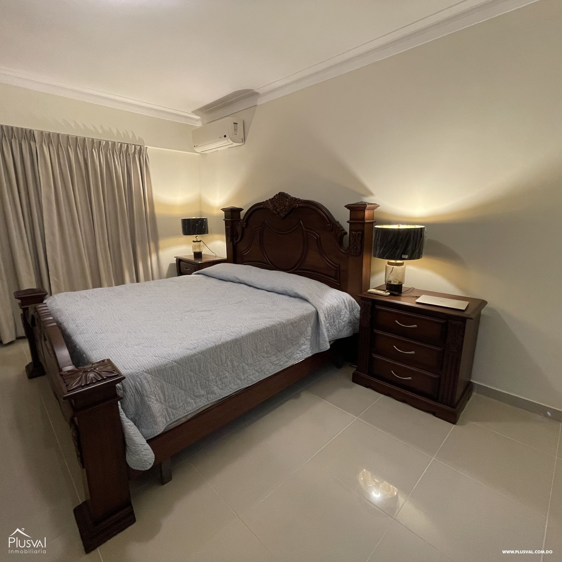 Apartamento en Alquiler en Evaristo Morales 256079