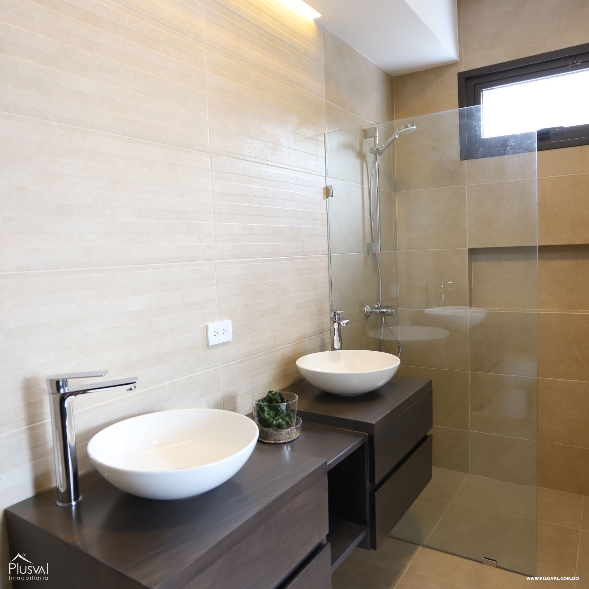 Apartamento en Cerro Hermoso con área social y piscina 175789