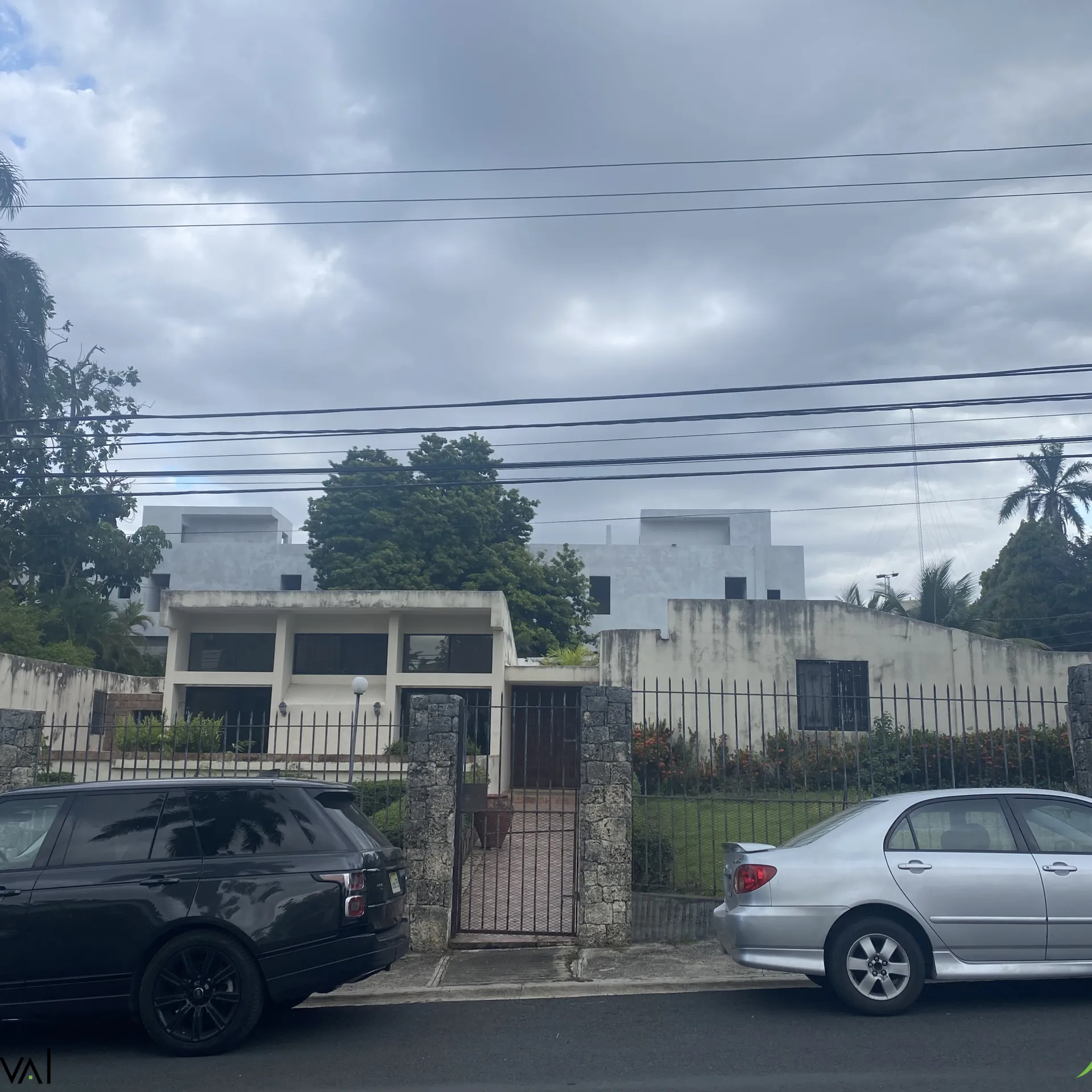 Vendo Espectacular Casa de Esquina en Arroyo Hondo Viejo 441715