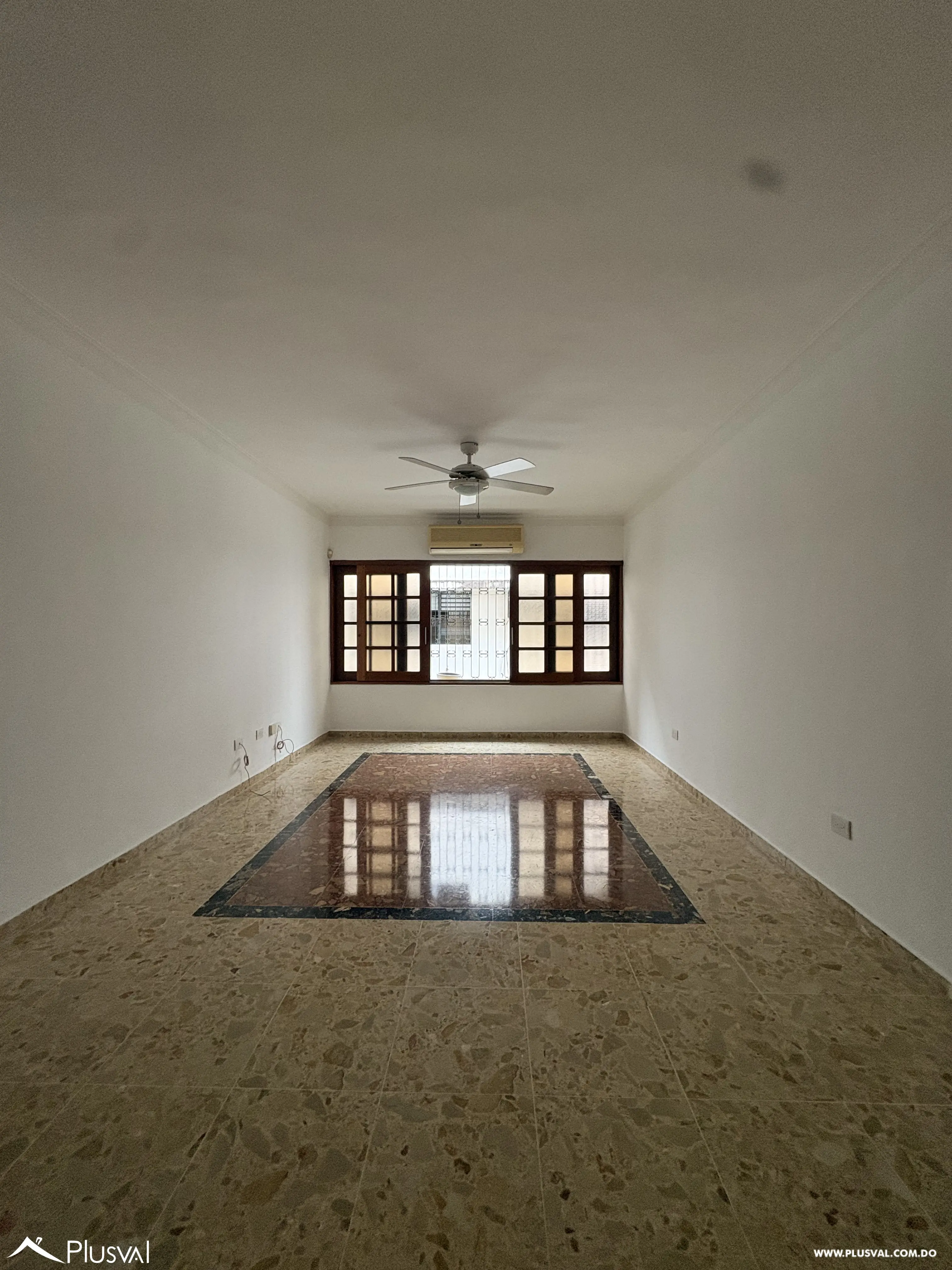 Apartamento en Alquiler en el Naco, Clásico, amplio y muy bien cuidado 507589