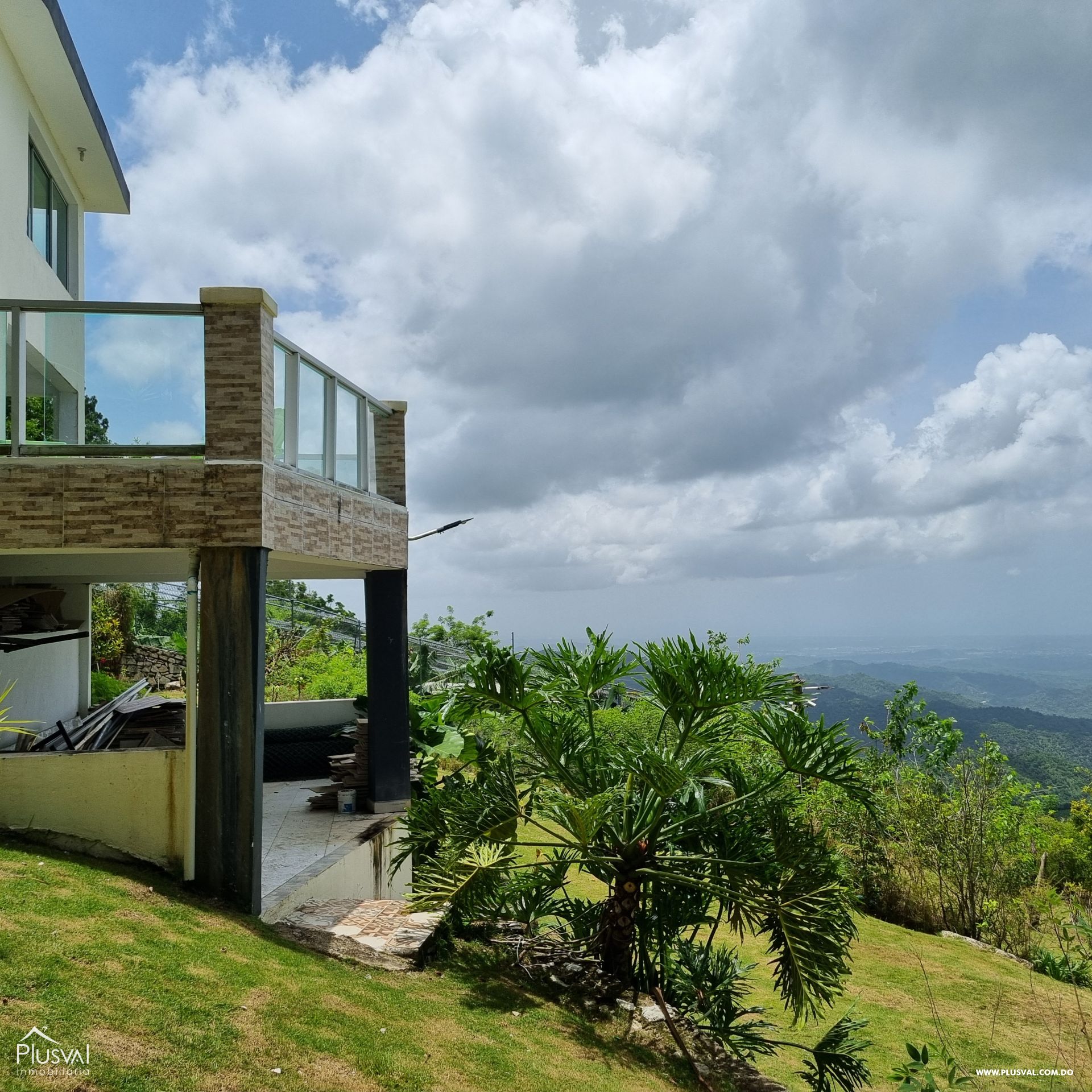 Villa de Tres Niveles en La Colonia, San Cristobal 365618