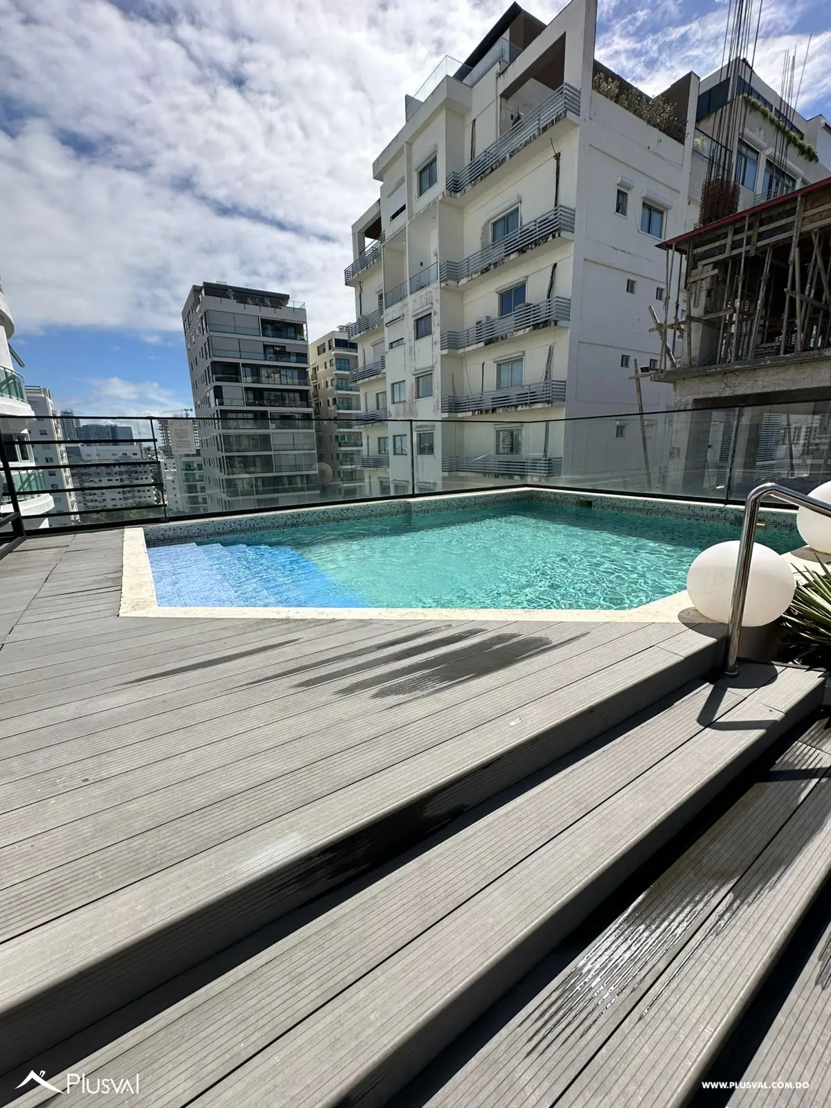 Amplio apartamento amueblado en piantini. 492090