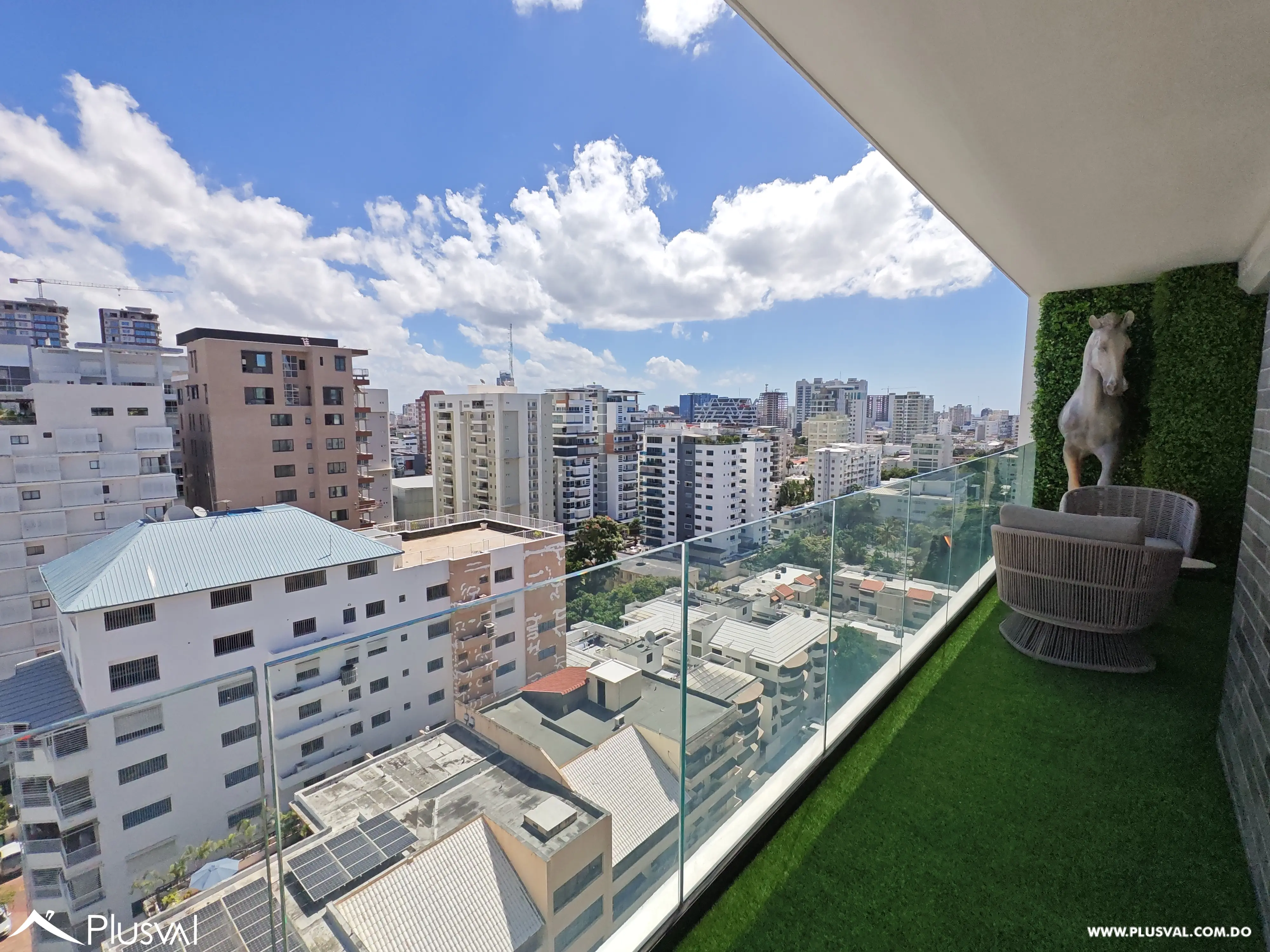 Lujoso Apartamento en alquiler en Piantini 492885