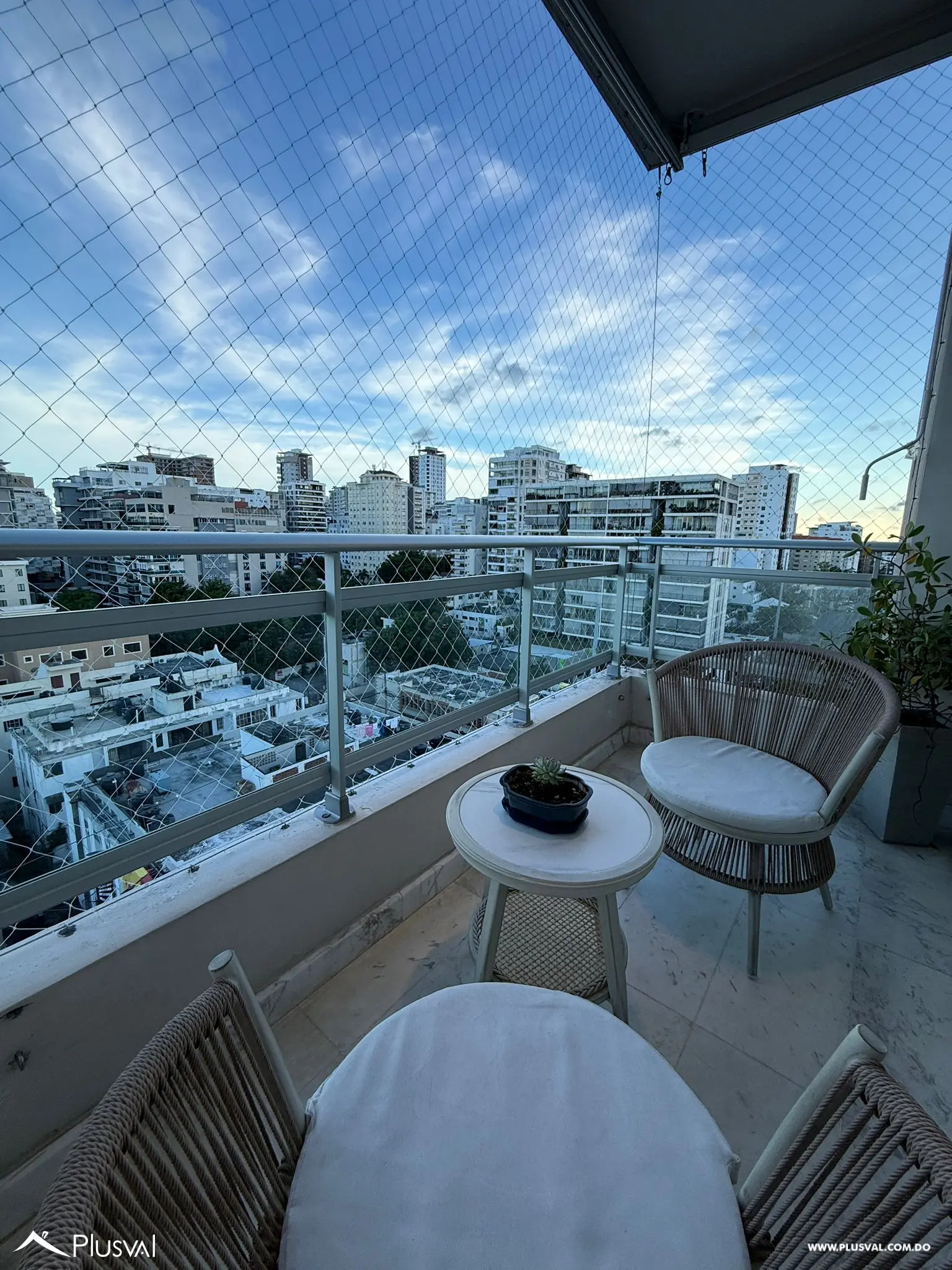 SE ALQUILA APARTAMENTO AMUEBLADO – ENS. PARAÍSO 458467