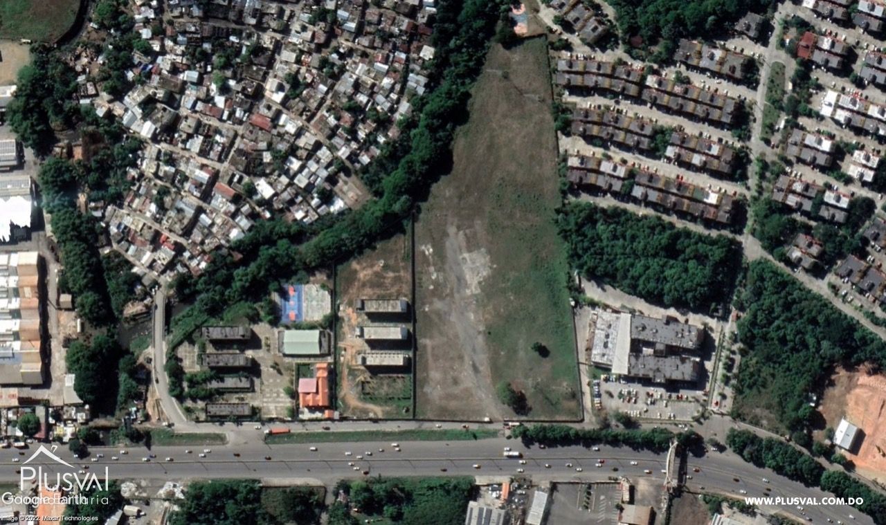 Amplio solar en venta en La Autopista Duarte. 476489