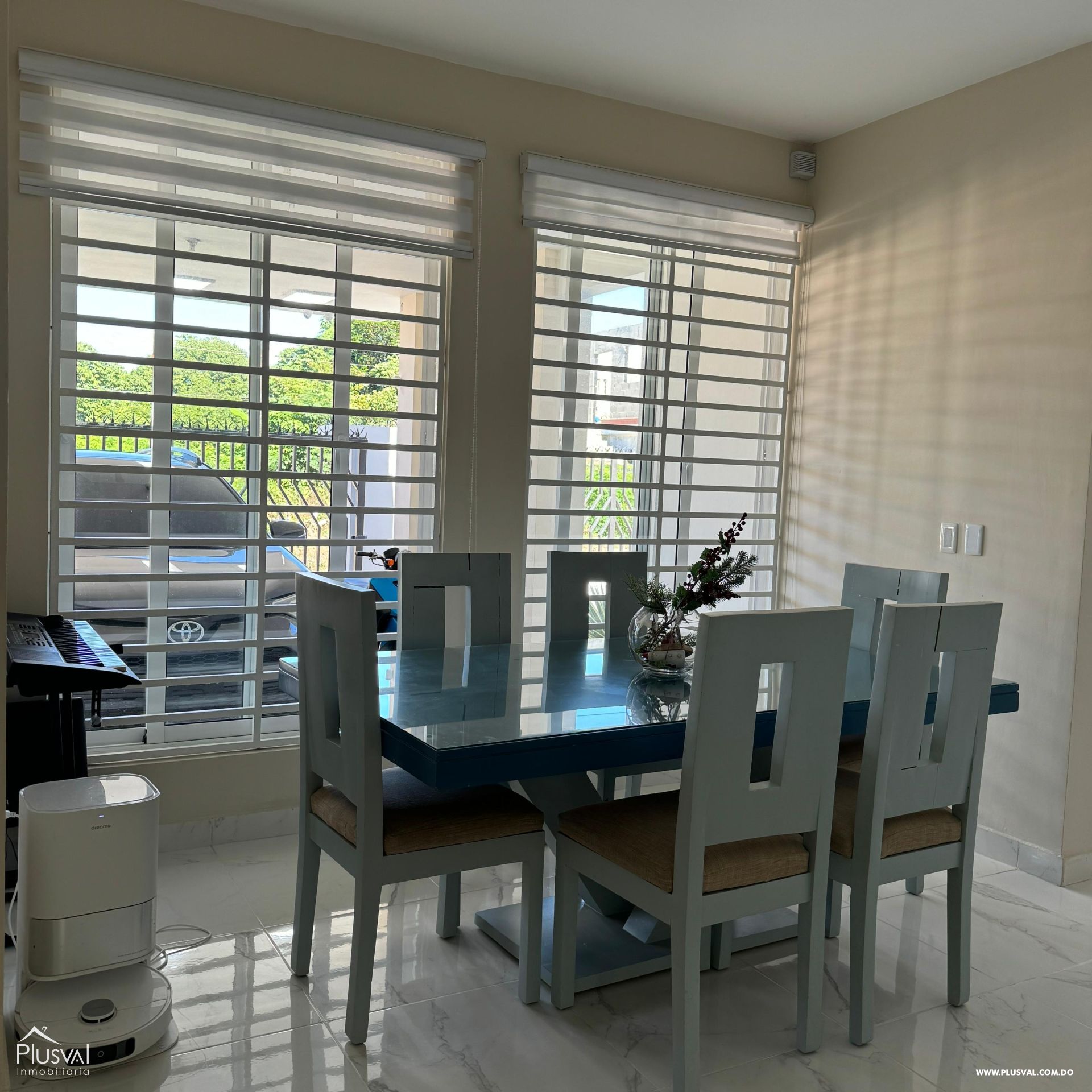 Casa con amplios espacios y moderno diseño en La Vega. 397680