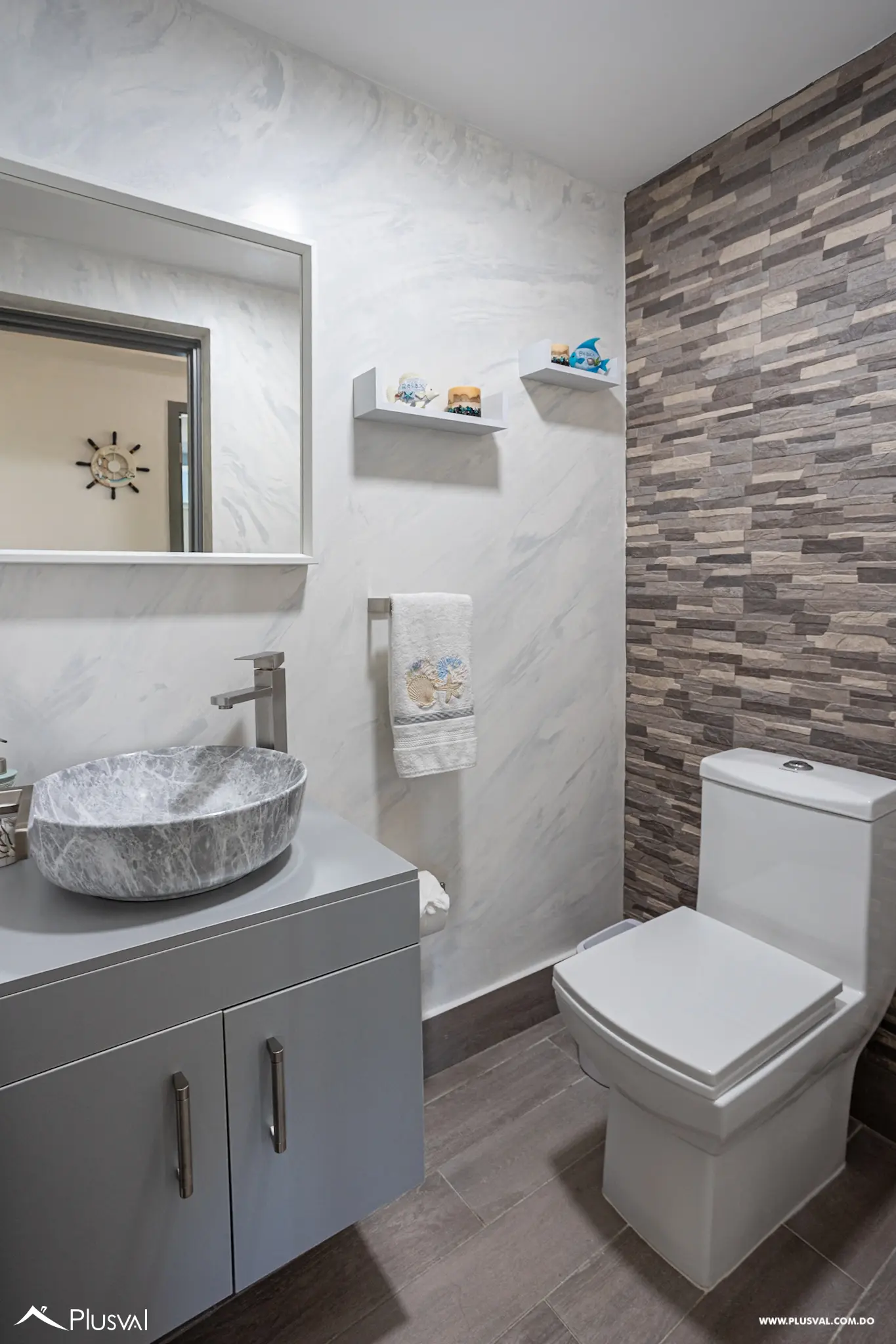 Apartamento en Venta en Juan Dolio | 2 Habitaciones, 2.5 Baños y 1 Parqueo 525493