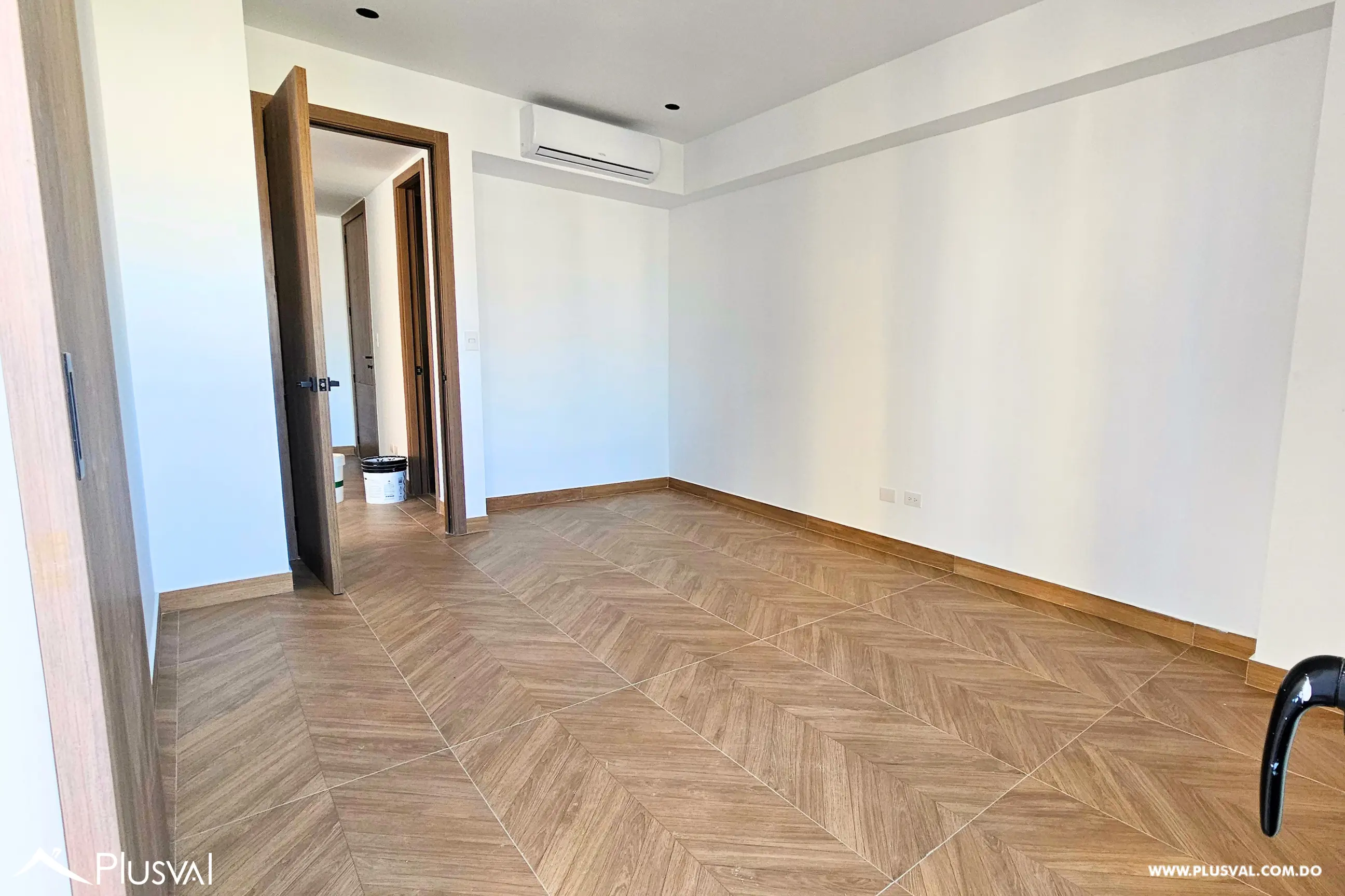 Apartamento en alquiler piso alto en Piantini 477552