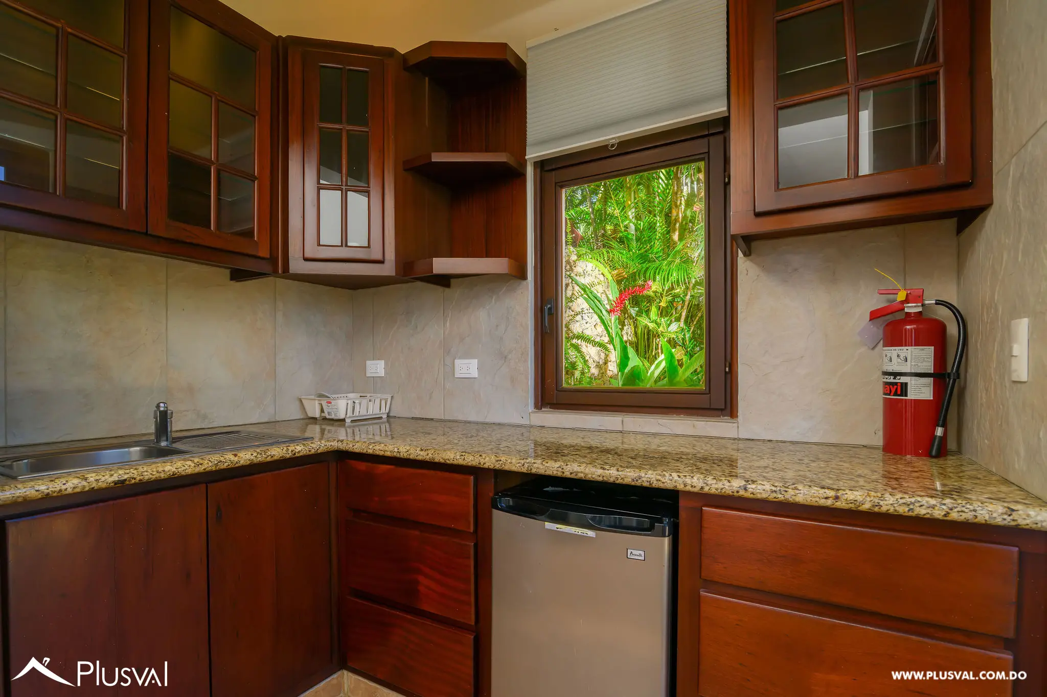 Preciosa Villa en venta. primera línea de playa en Cabrera 476761