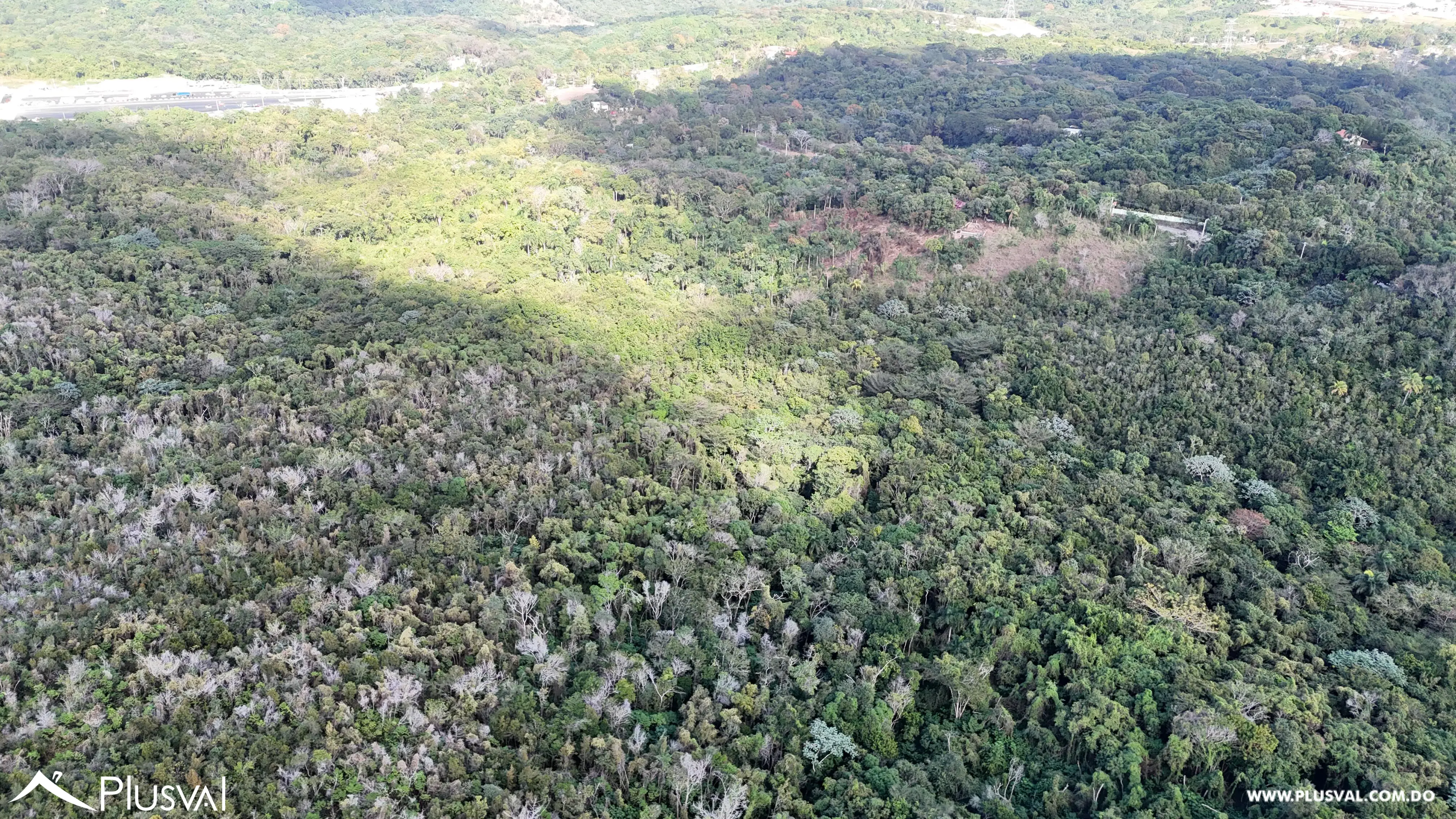 Se vende amplio solar en Lomas Lindas 480498