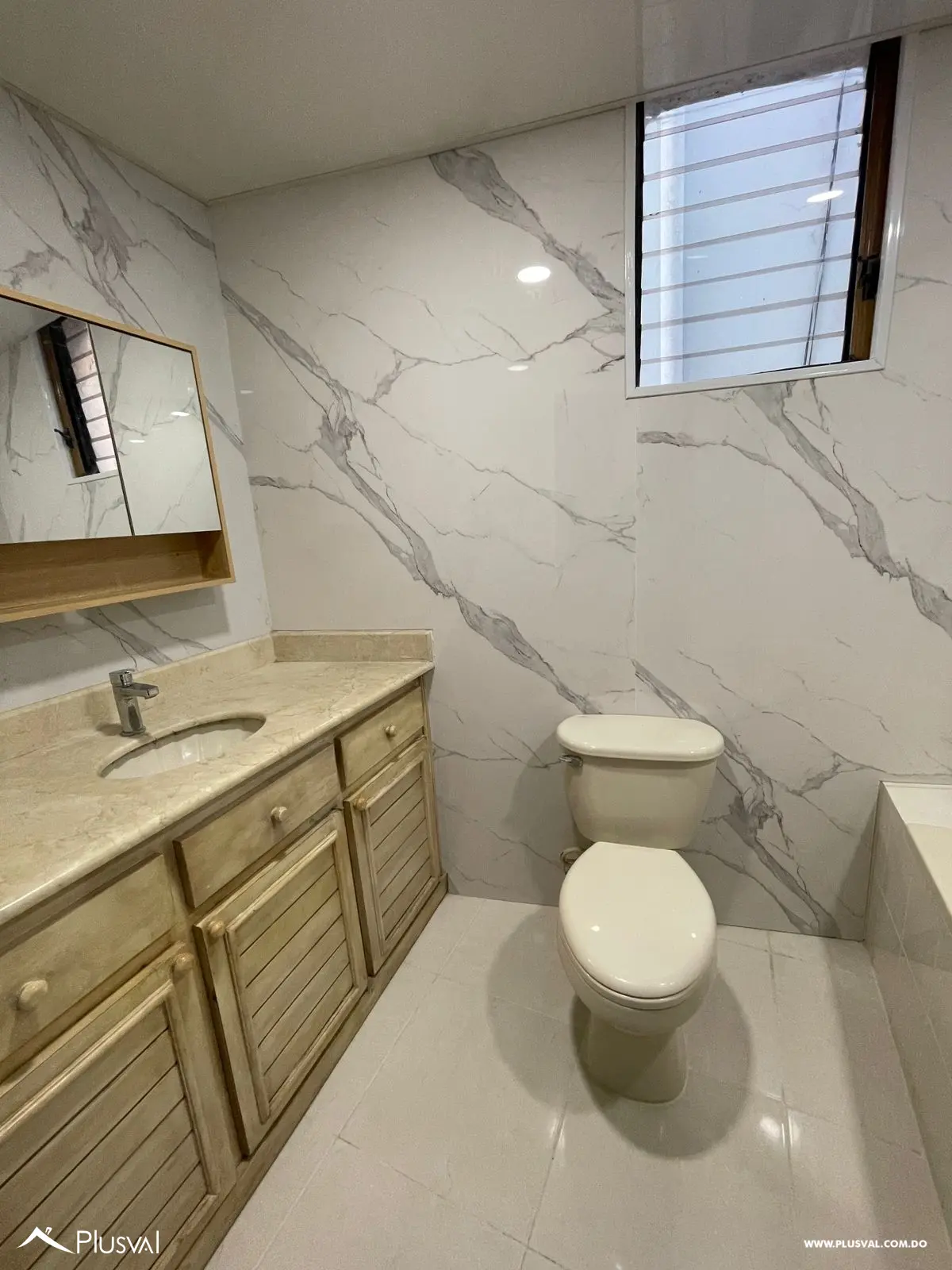 Apartamento en alquiler en Ensanche Paraíso 489673