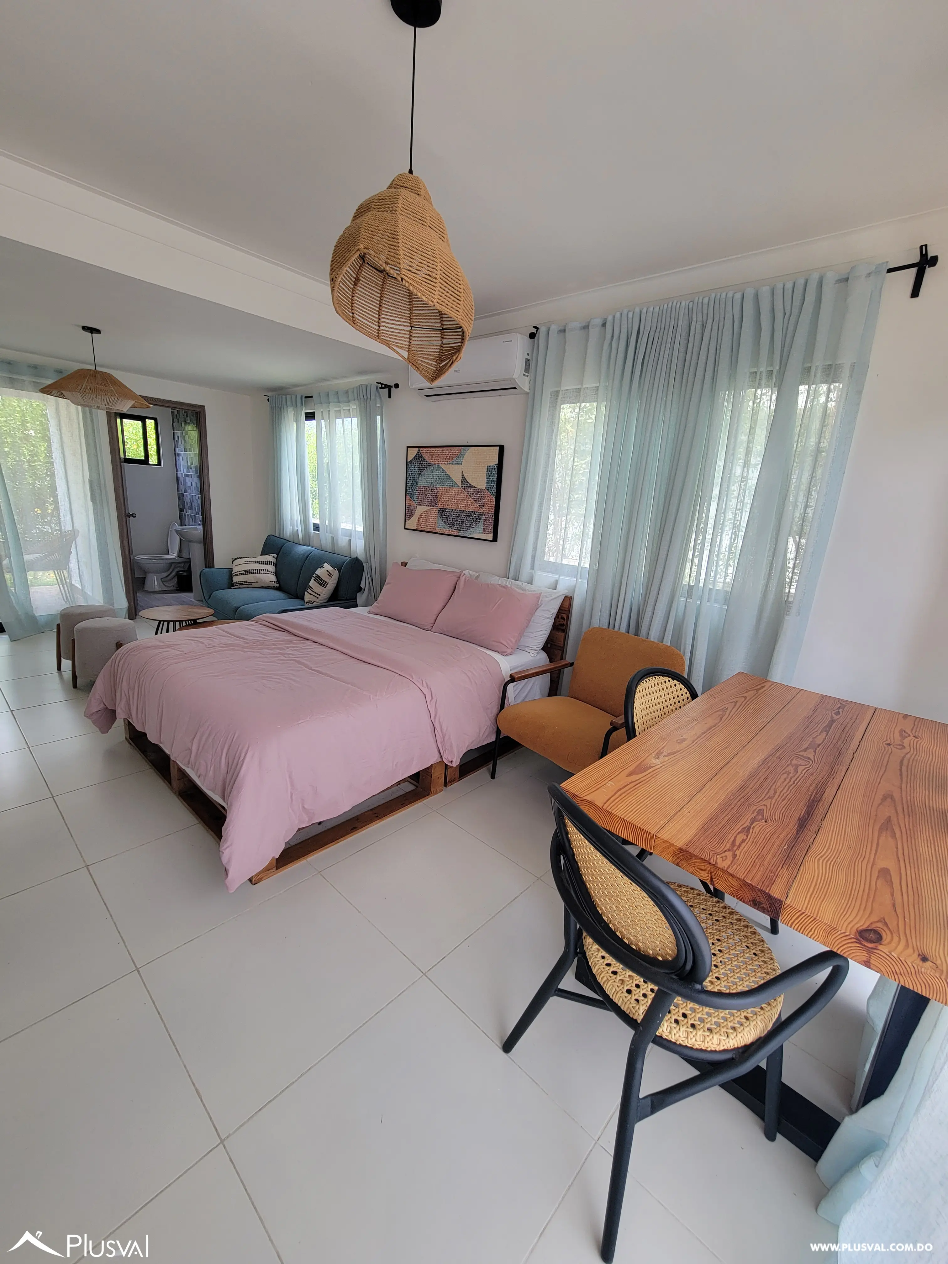 Villa Amueblada de 3 Habitaciones en Punta Cana con Jacuzzi y Patio Privado 523362