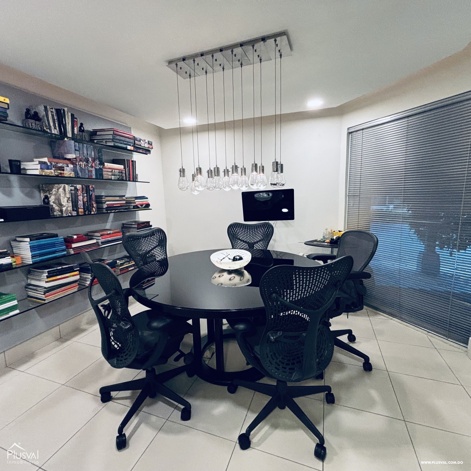 Propiedad comercial para oficinas o co-working 389343