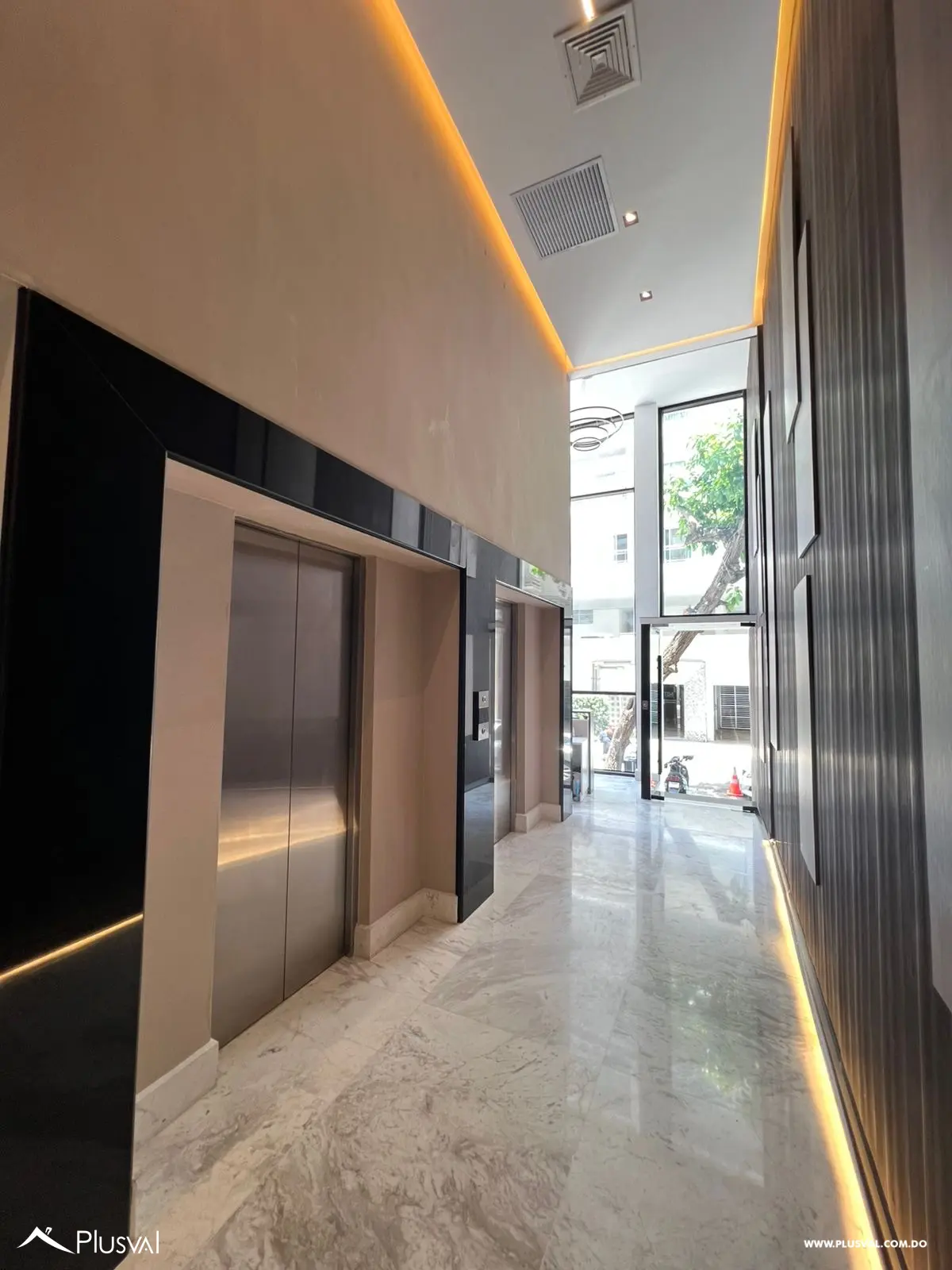 Apartamento con terraza en venta en Piantini 464932