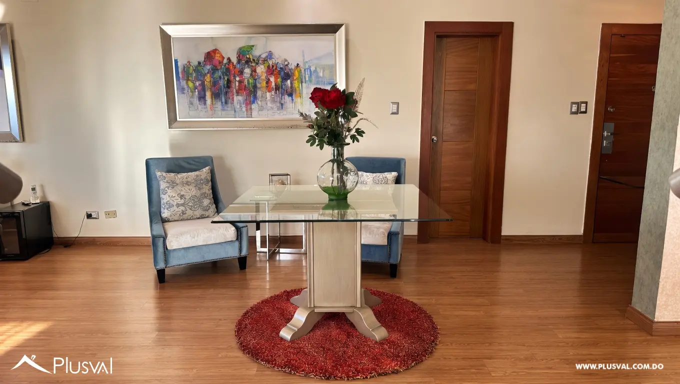 Apartamento dos niveles en Evaristo Morales 493333