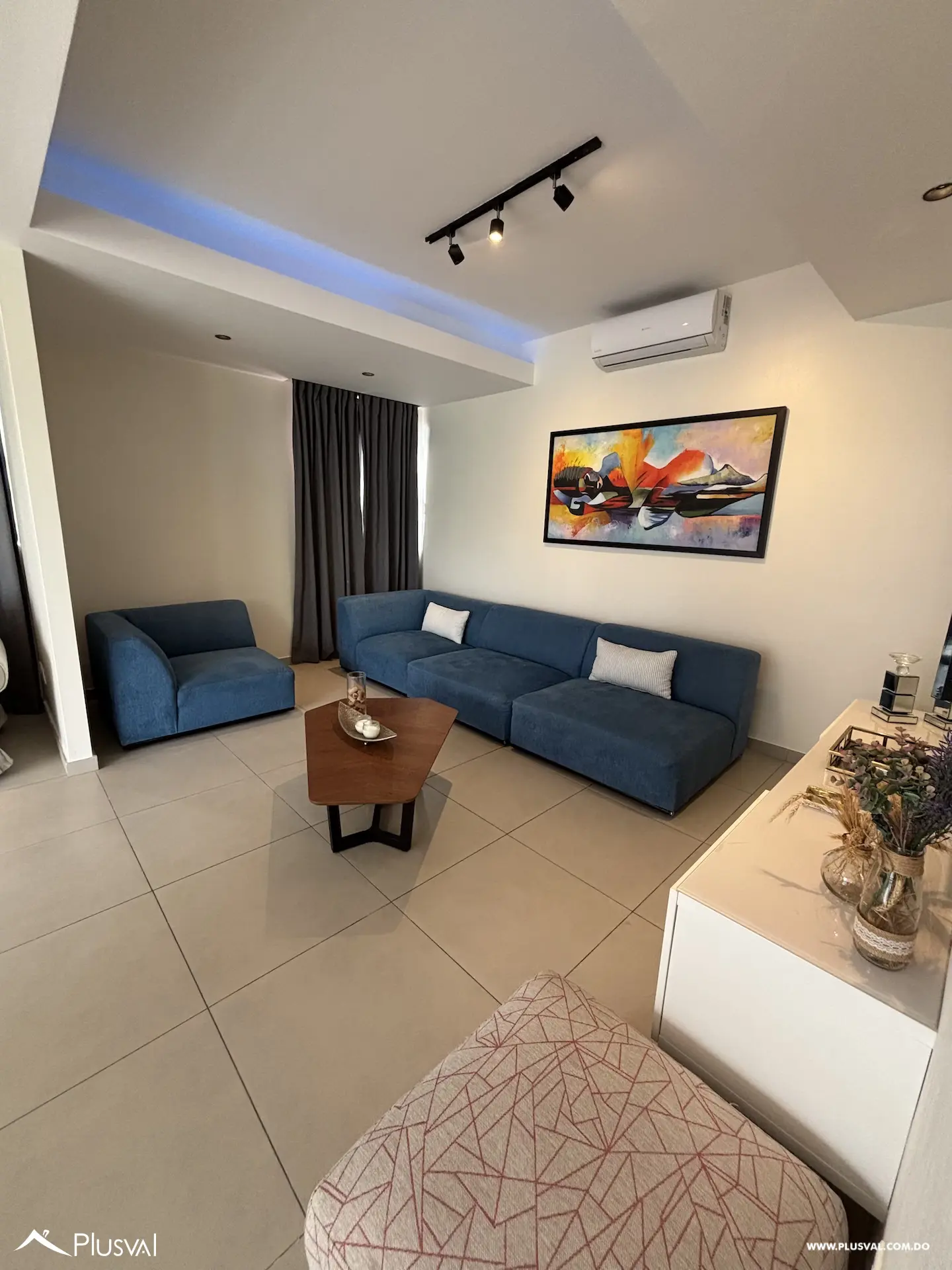 Alquiler Apartamento Moderno Amueblado en Evaristo Morales 512673