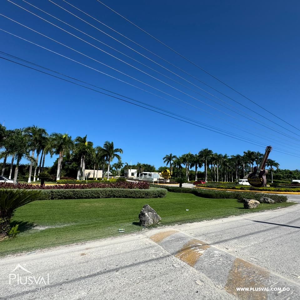Acogedor apartamento en venta en Cana Rock con vistas al golf 400347