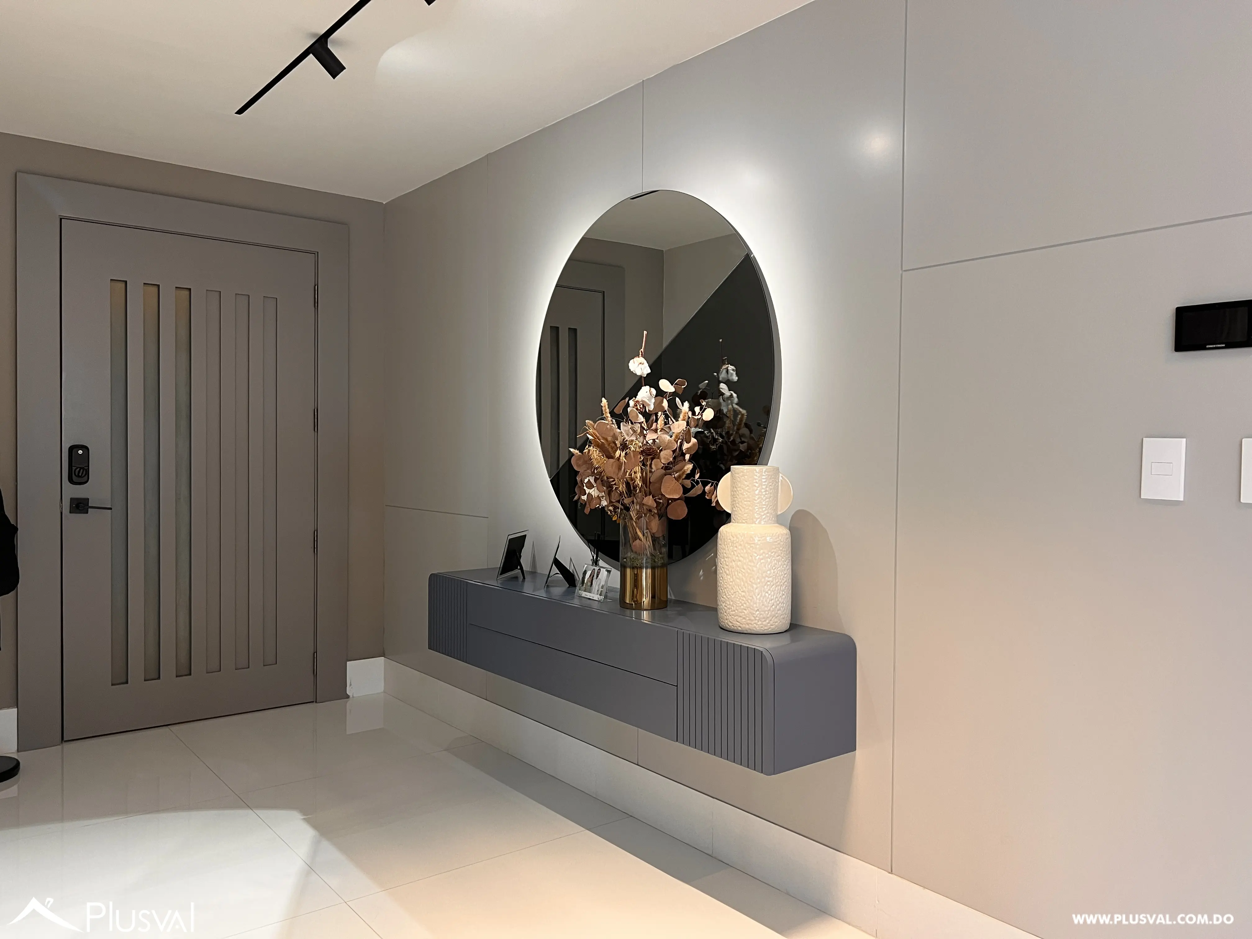 Amplio e Iluminado apartamento de venta en Piantini, piso alto y 5 parqueos 532882